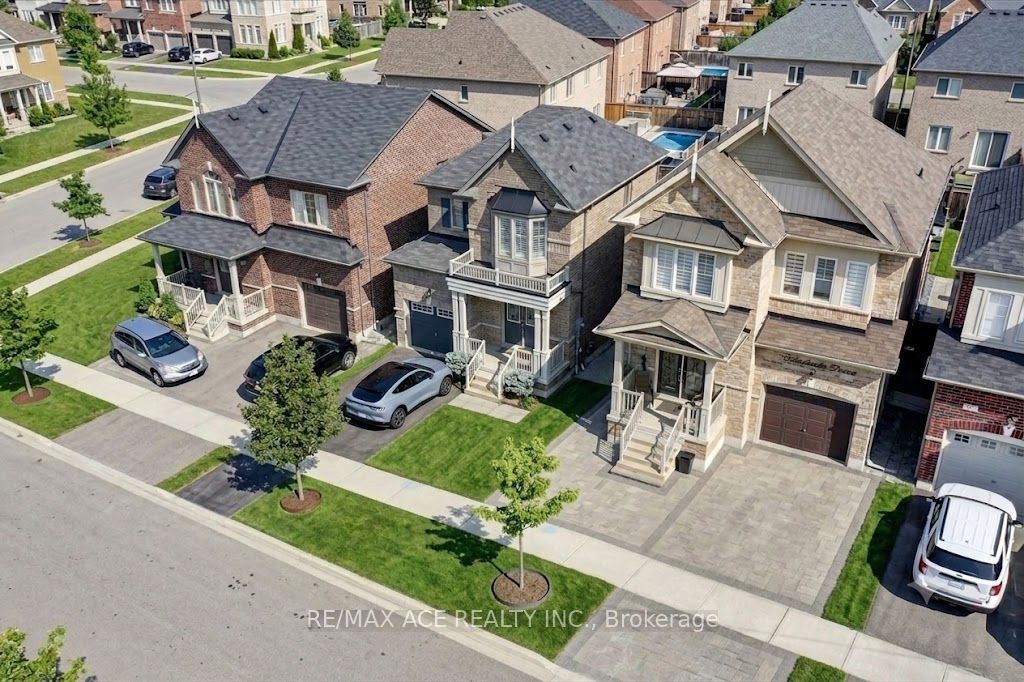 10 Andreeta Drive Property Photo 4