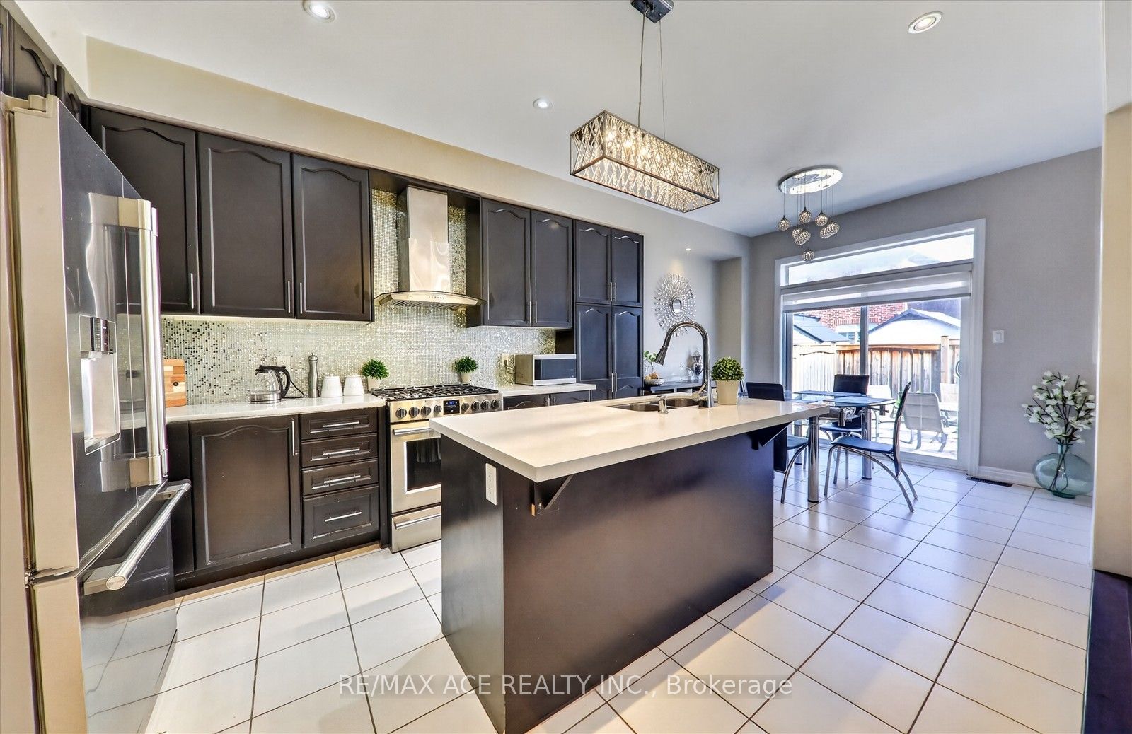 10 Andreeta Drive Property Photo 17