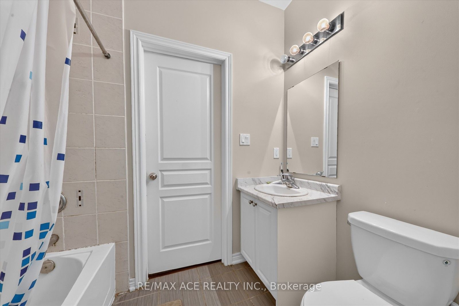 10 Andreeta Drive Property Photo 27