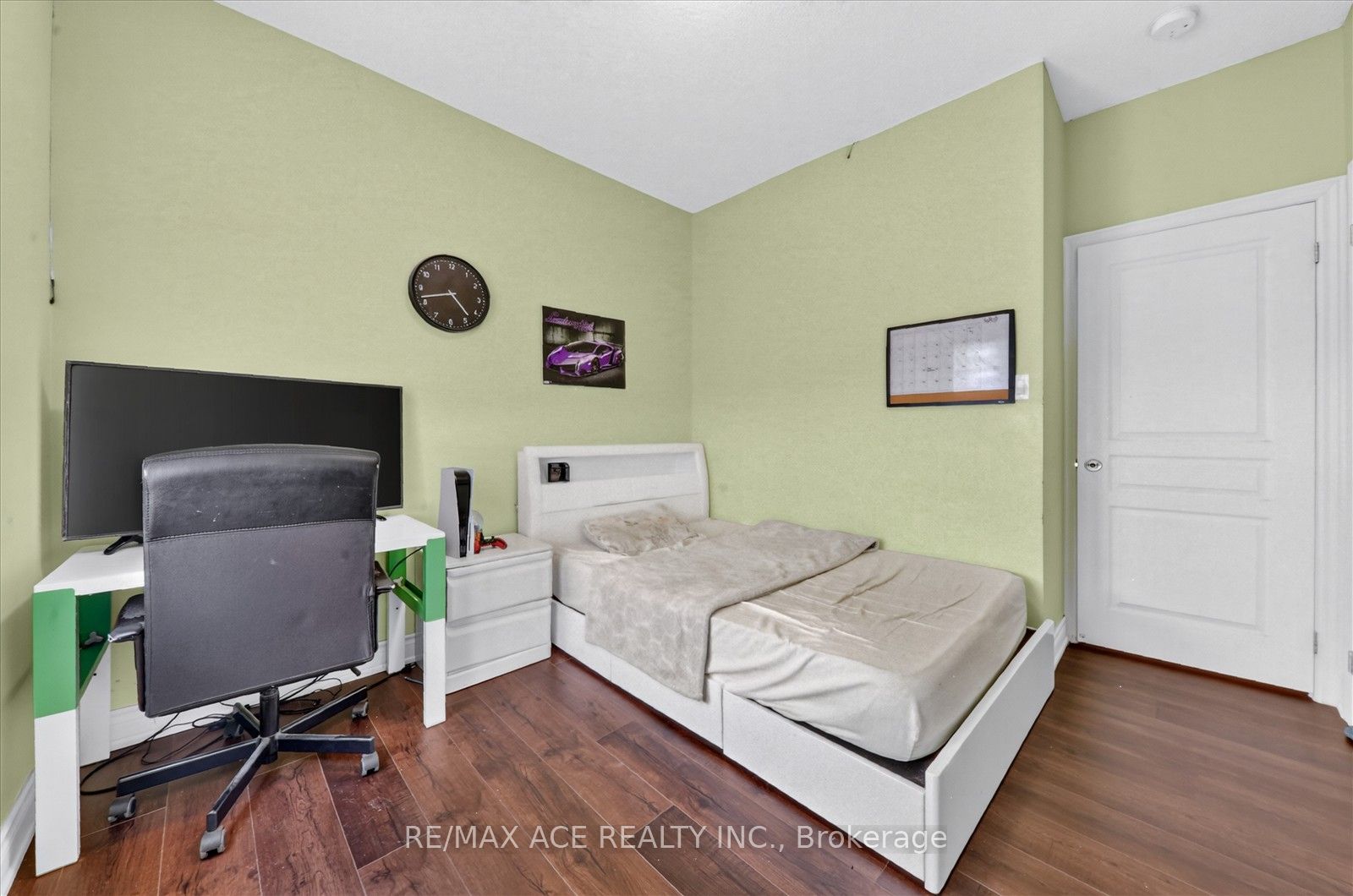 10 Andreeta Drive Property Photo 29