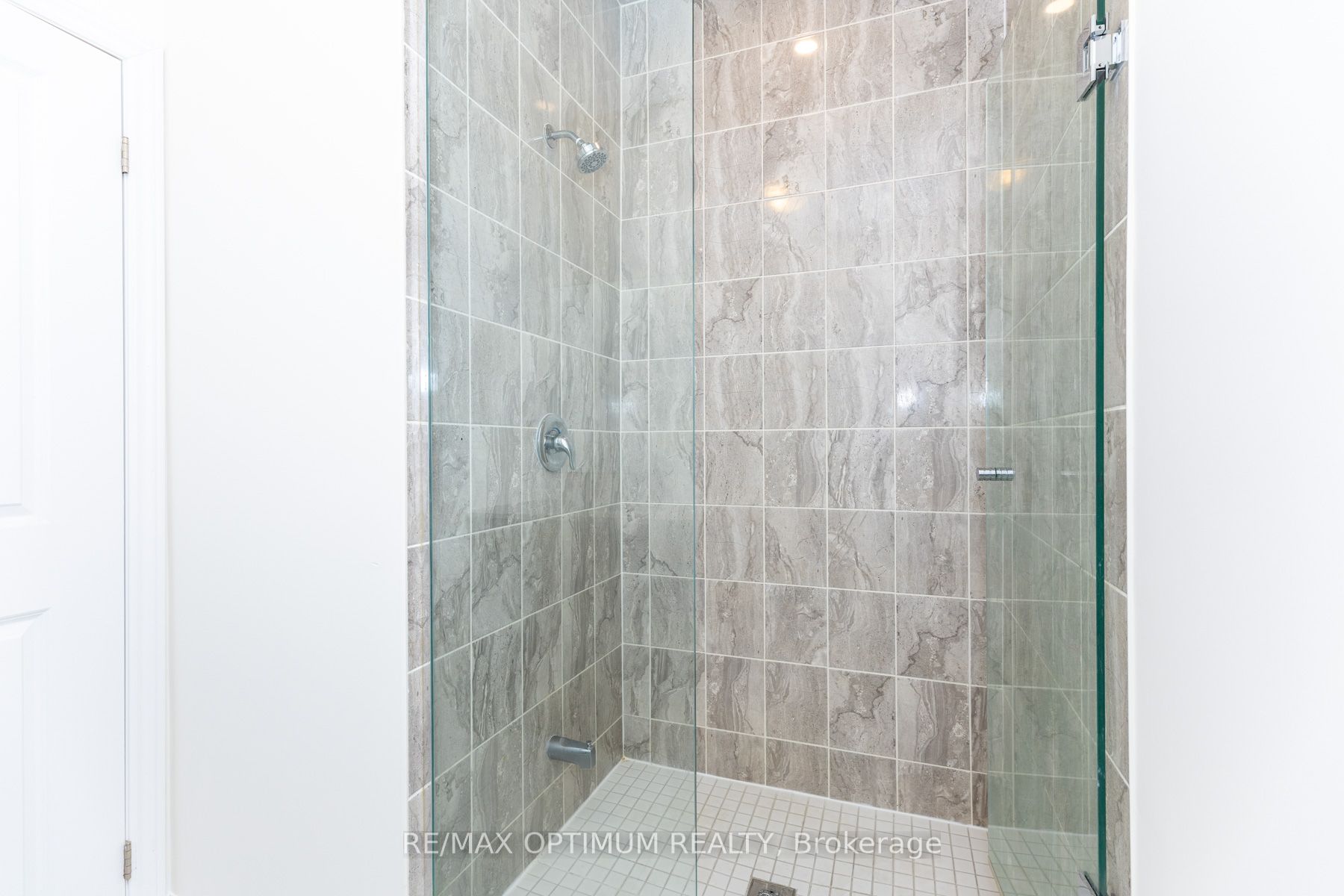 15 Gunton Street Property Photo 34