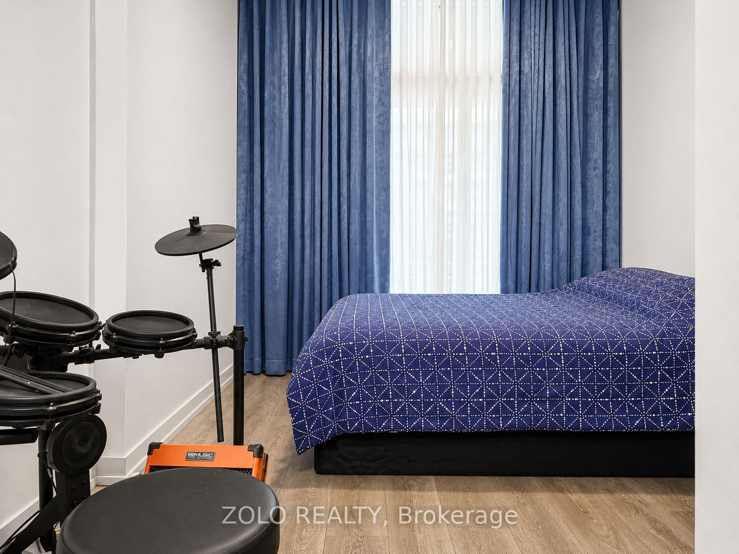 8 Beverley Glen Boulevard 121 Property Photo 8