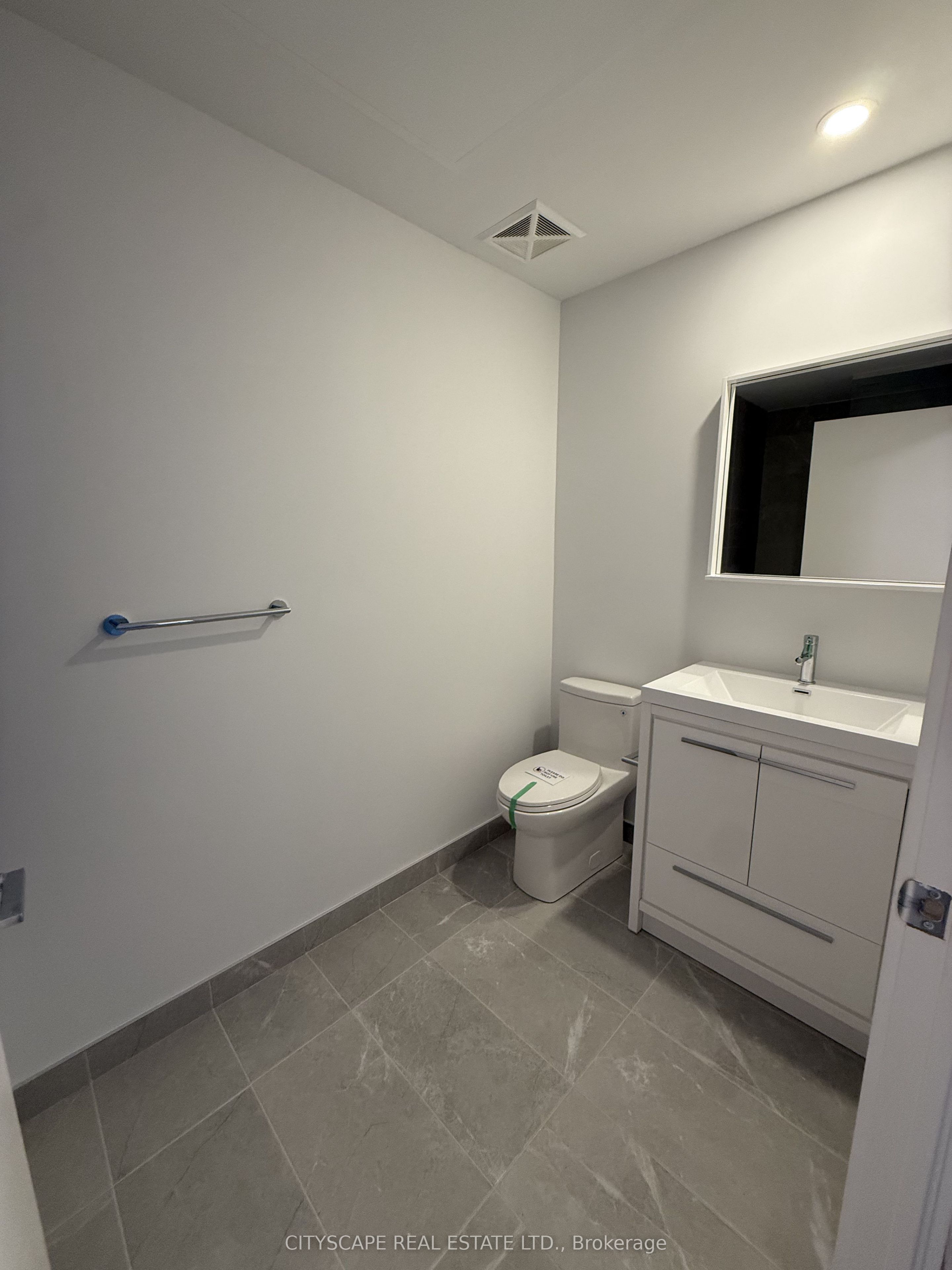 2851 Highway 7 1302 Property Photo 8