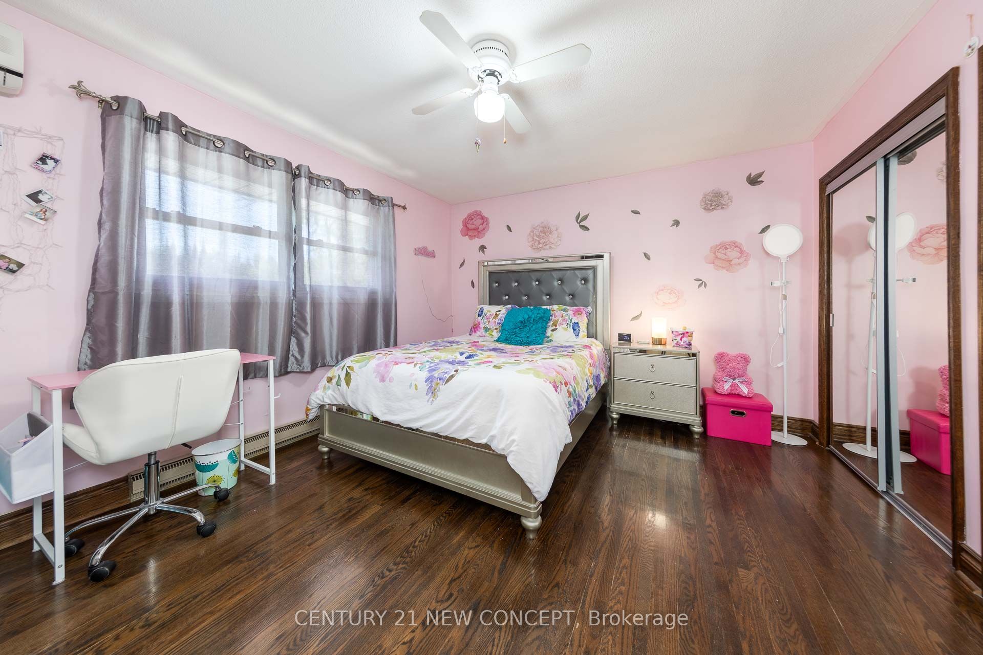20430 Bathurst Street Property Photo 11