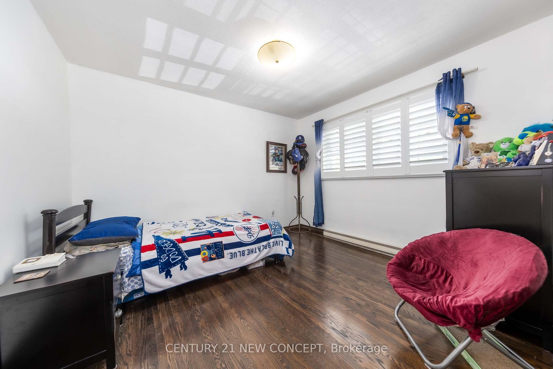 20430 Bathurst Street Property Photo 12