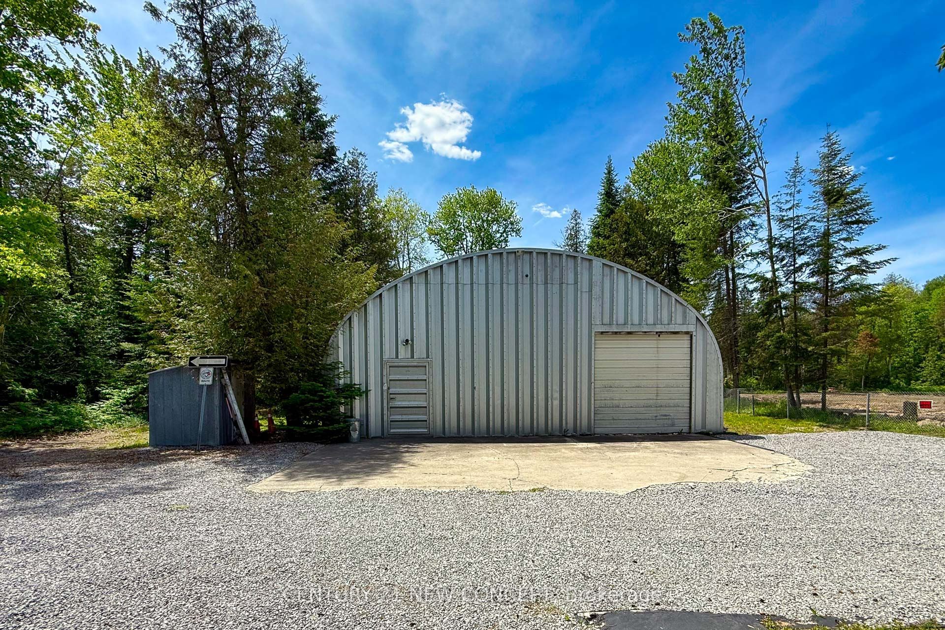 20430 Bathurst Street Property Photo 19