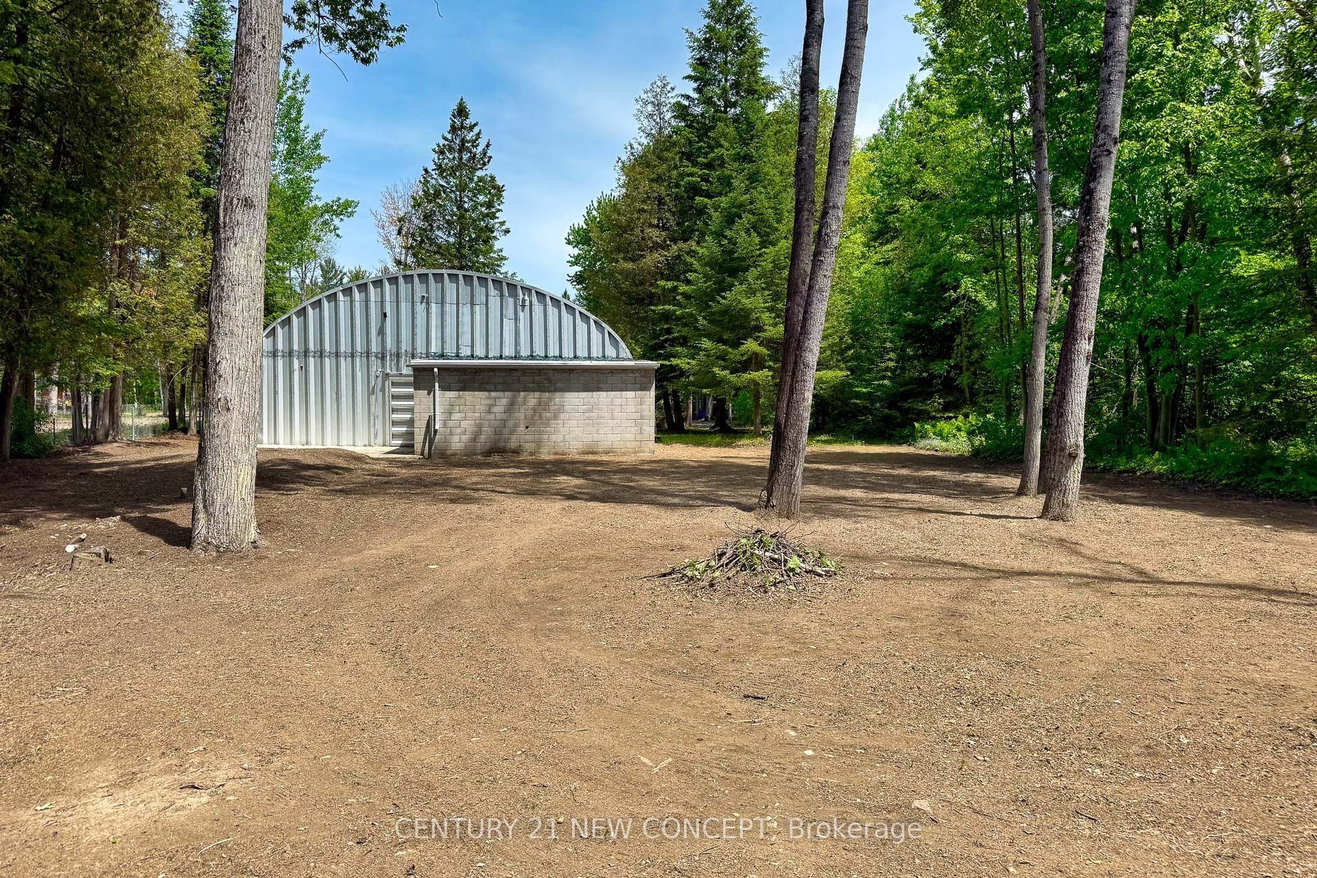 20430 Bathurst Street Property Photo 28