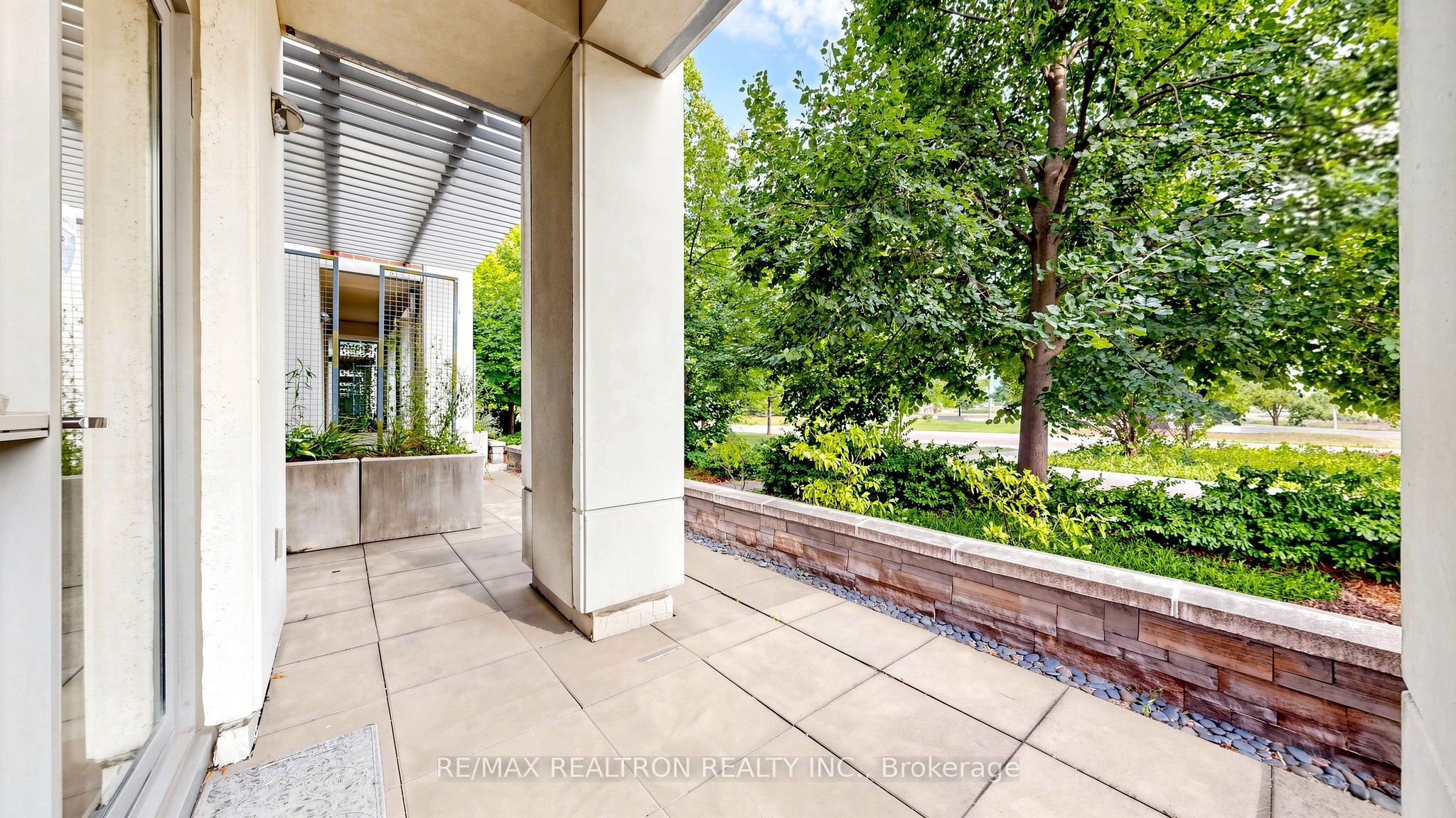 39 Upper Duke Crescent 116c Property Photo 16