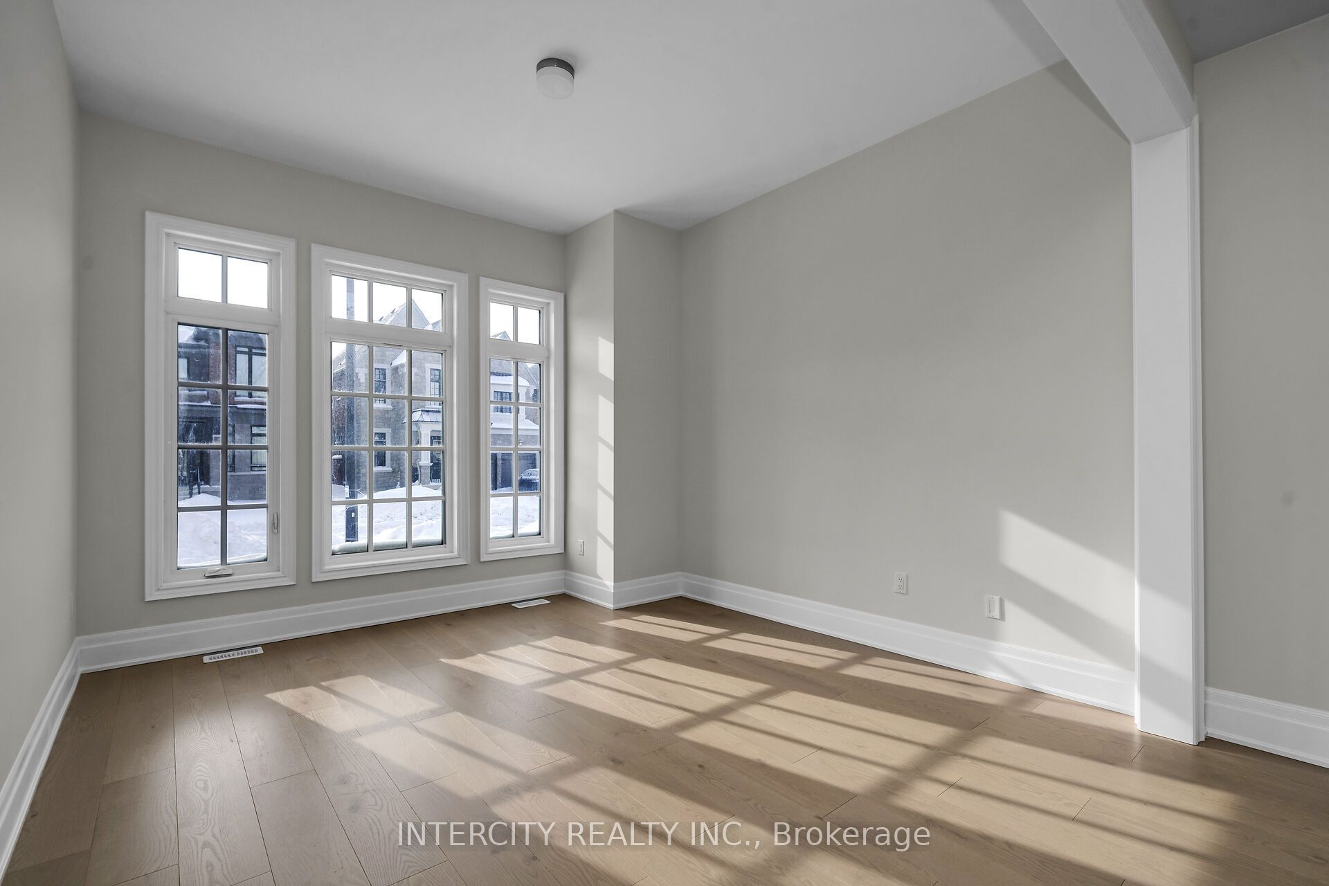 8 Heart Lake Circle Property Photo 6