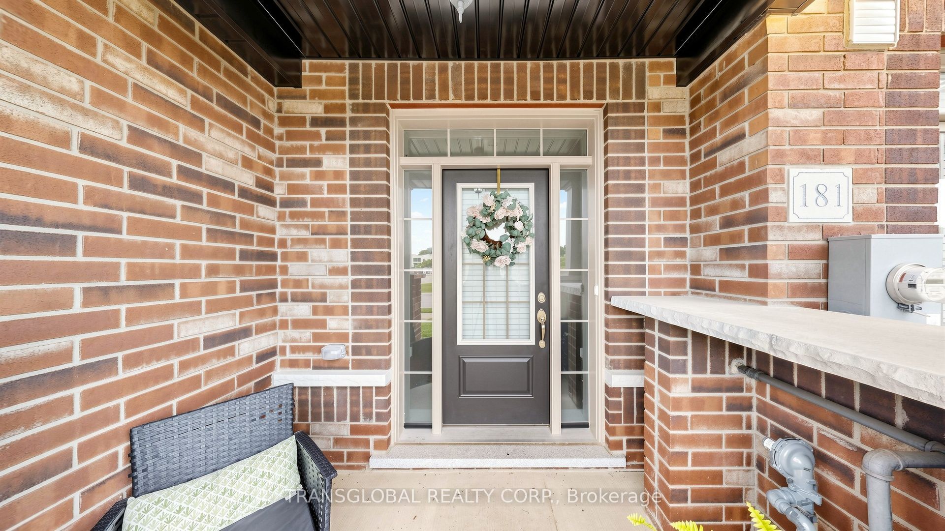181 Beechborough Crescent Property Photo 2