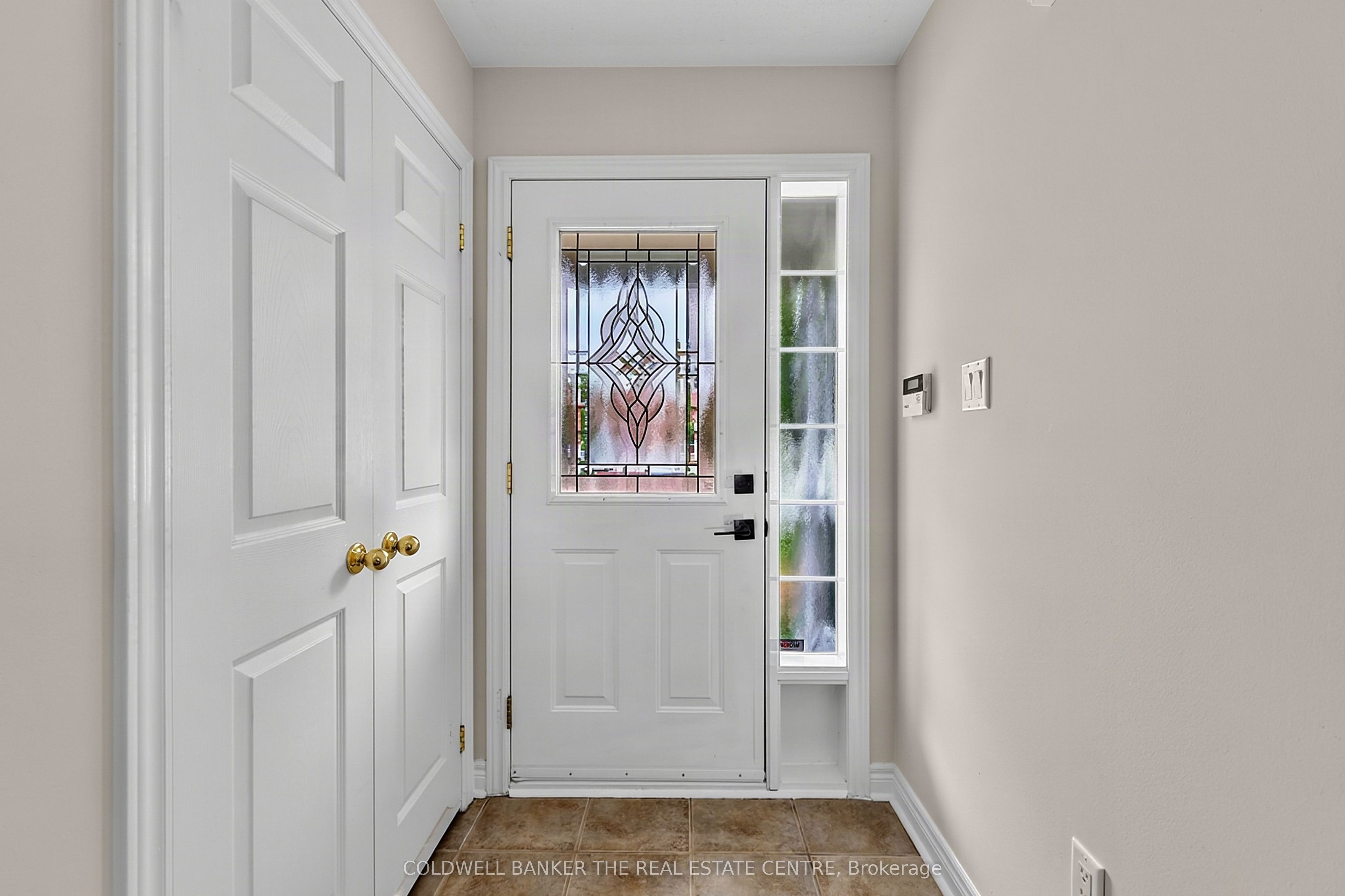 37 Rainbow Court Property Photo 4