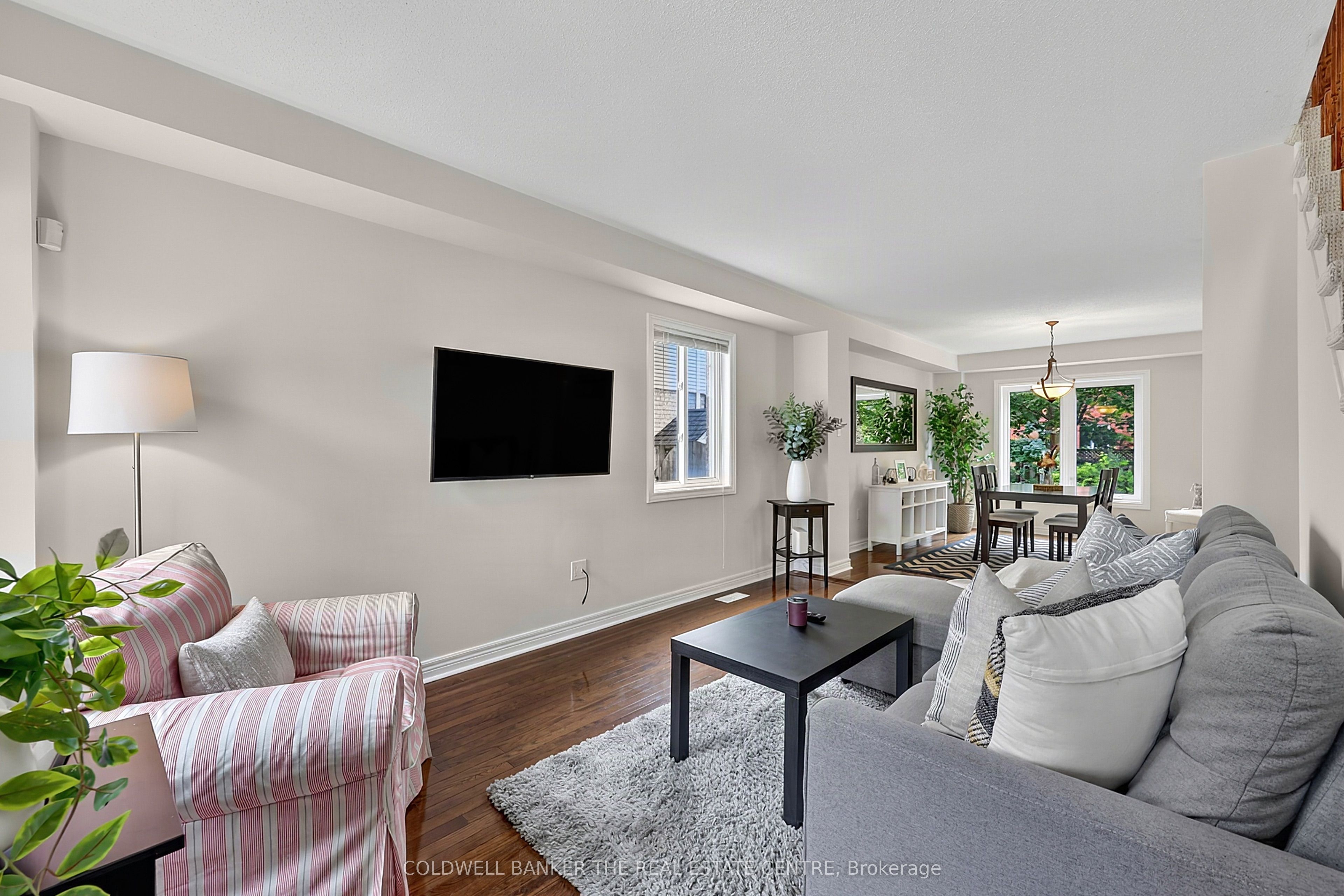 37 Rainbow Court Property Photo 6