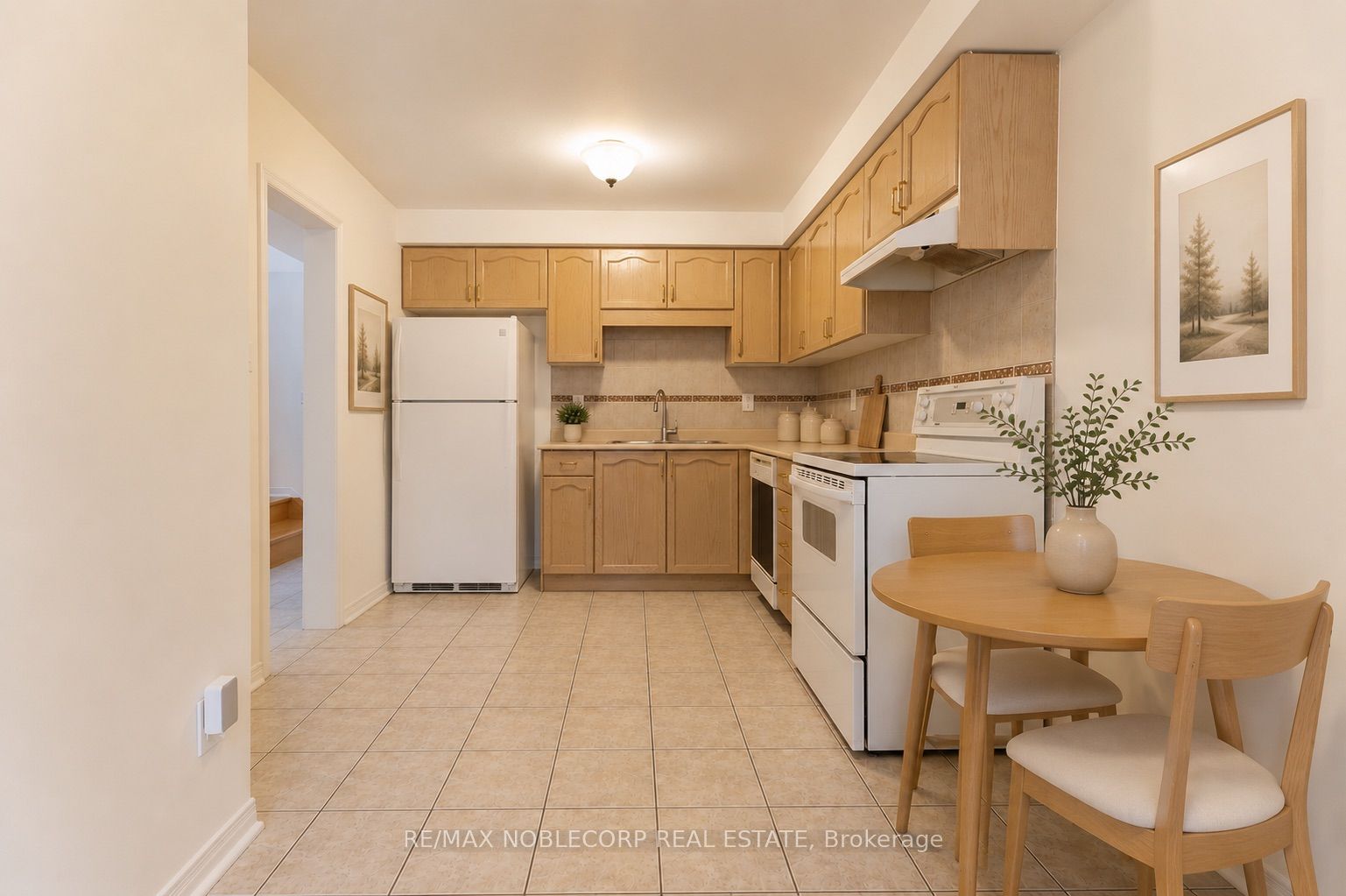 28 Opera Place Property Photo 5
