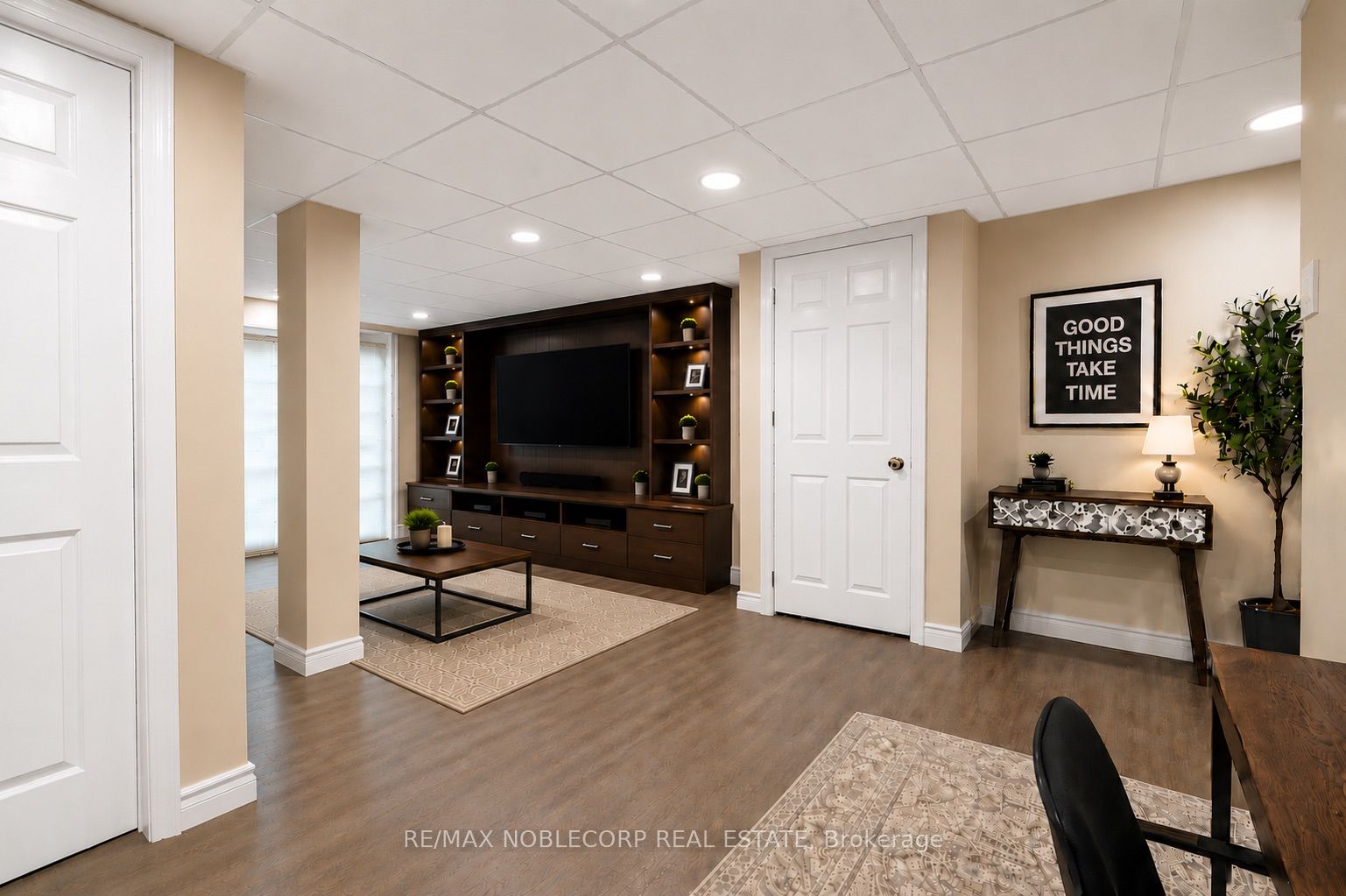 28 Opera Place Property Photo 10