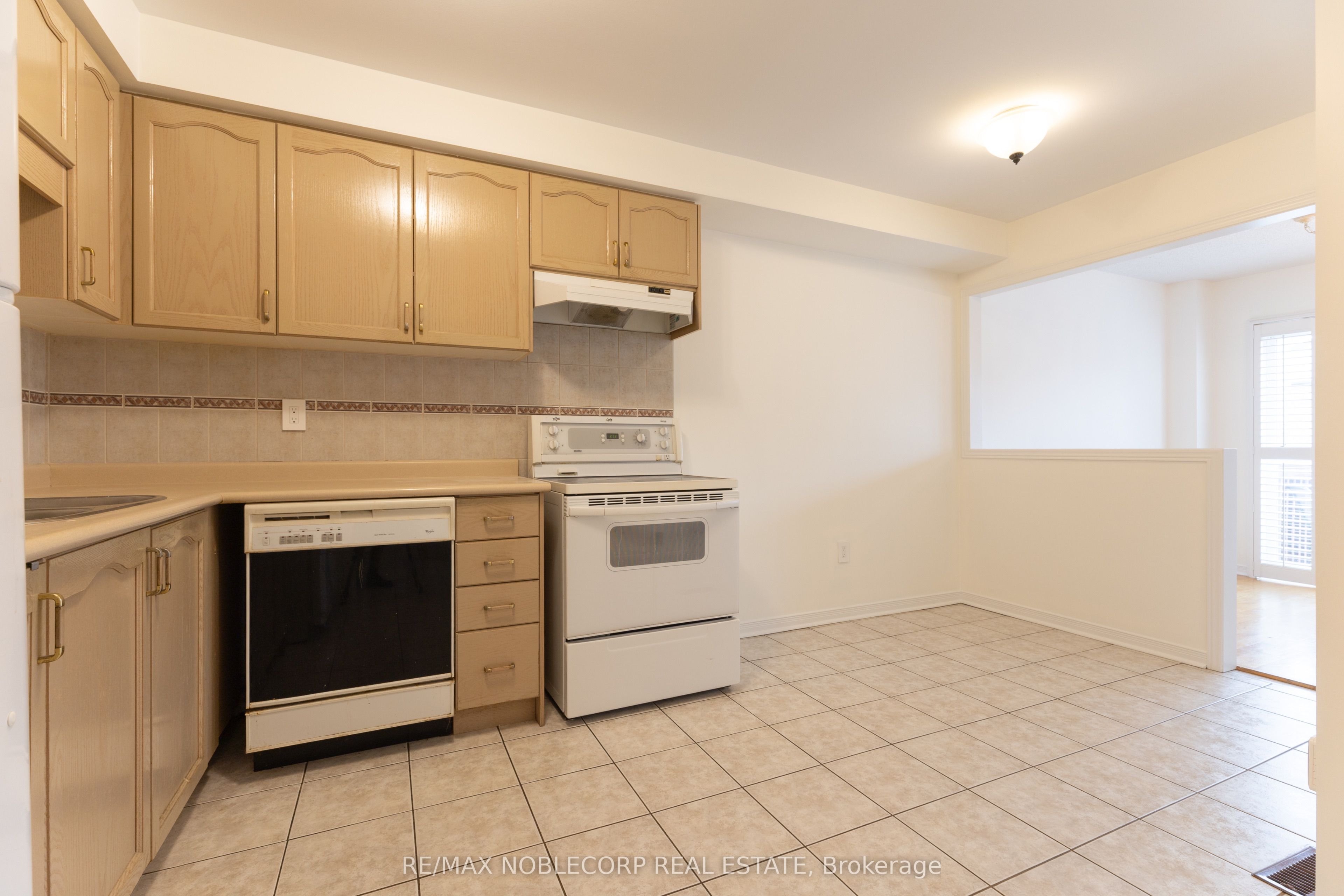 28 Opera Place Property Photo 18