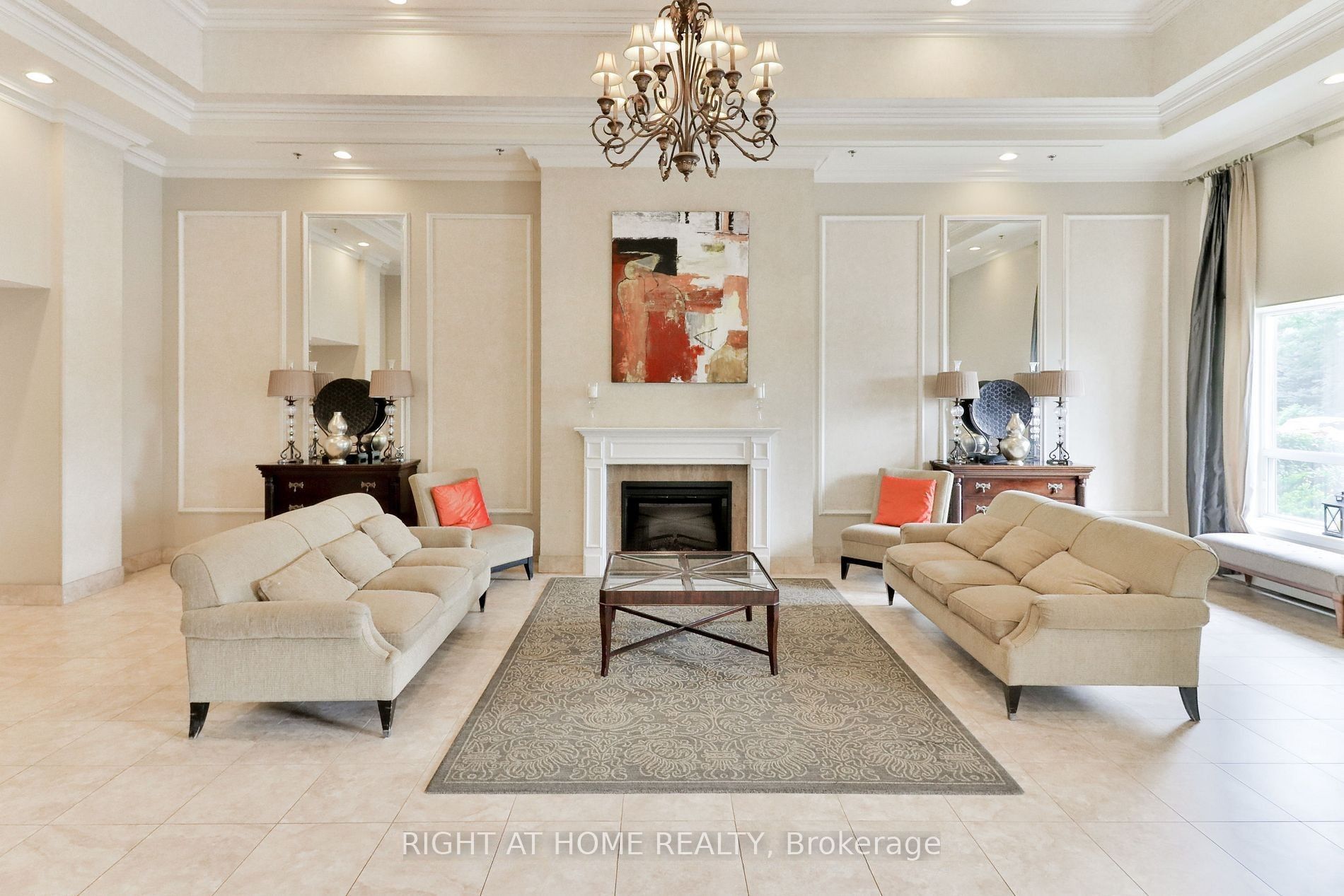 8 Maison Parc Court 305 Property Photo 4