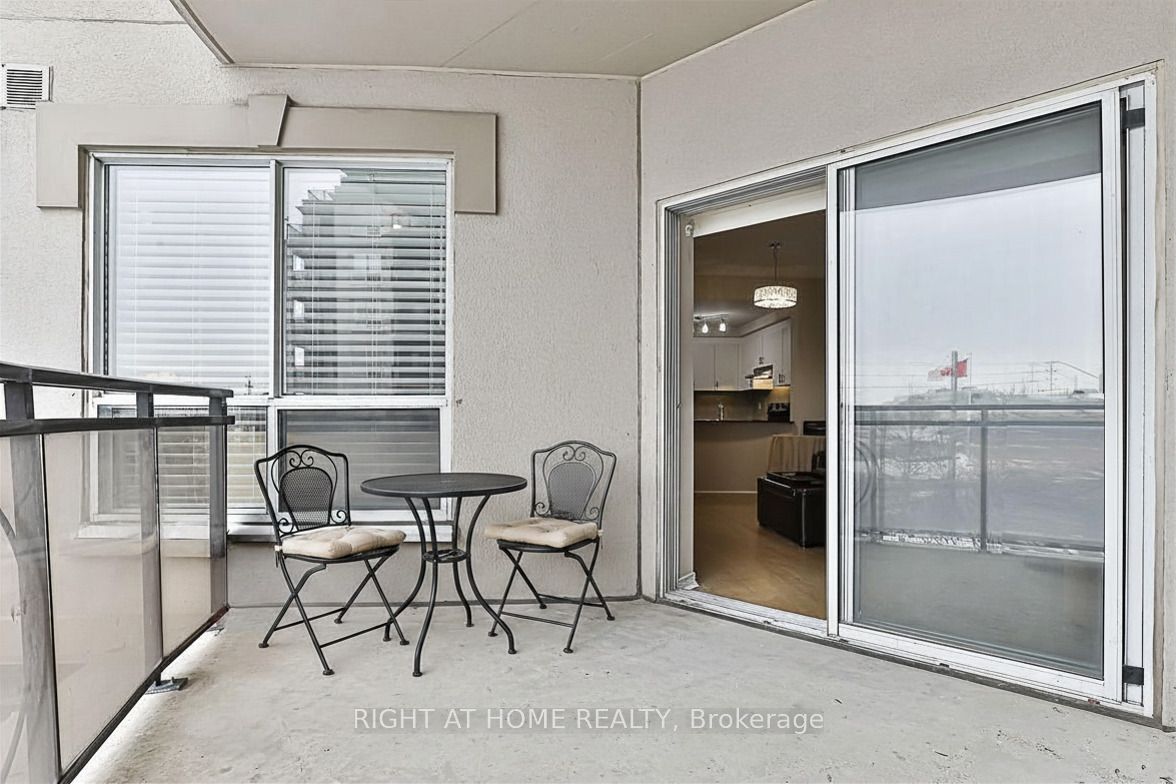 8 Maison Parc Court 305 Property Photo 14