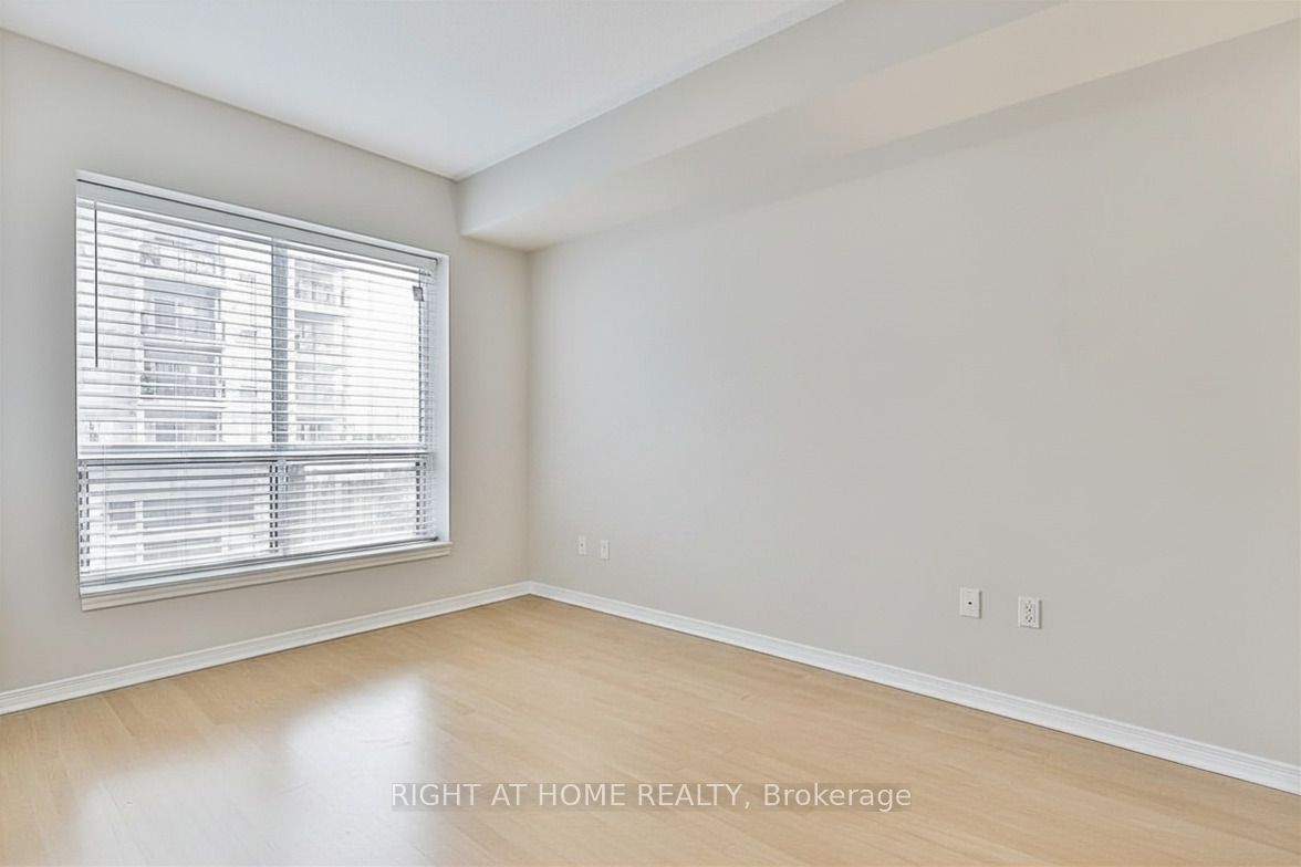 8 Maison Parc Court 305 Property Photo 17