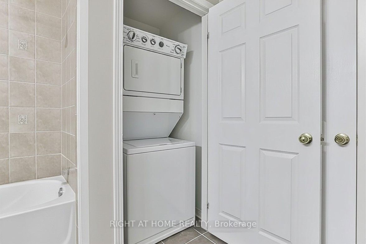 8 Maison Parc Court 305 Property Photo 20