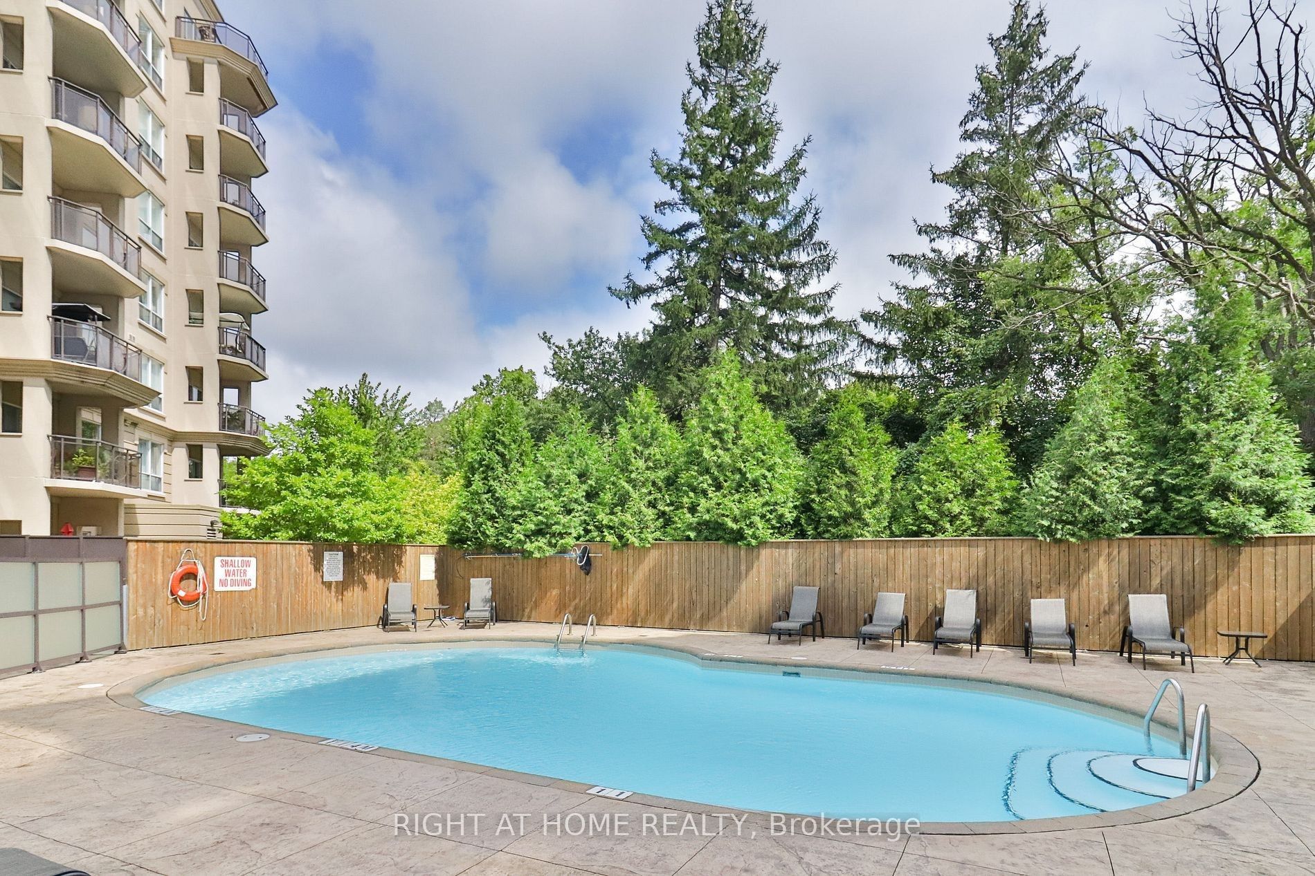 8 Maison Parc Court 305 Property Photo 21