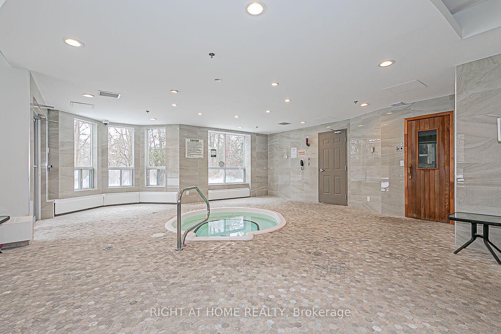 8 Maison Parc Court 305 Property Photo 23