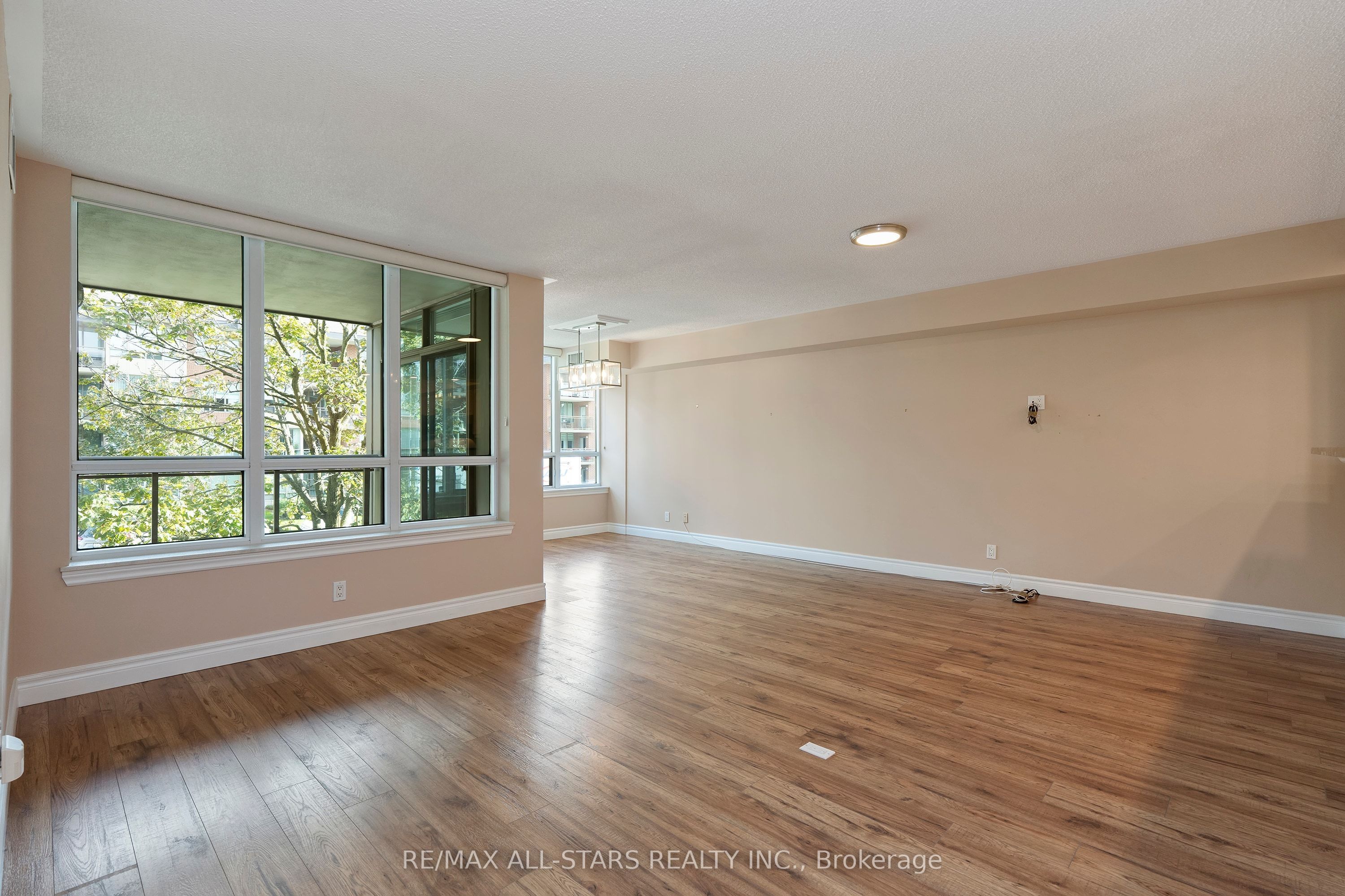 50 The Boardwalk Way 211 Property Photo 9