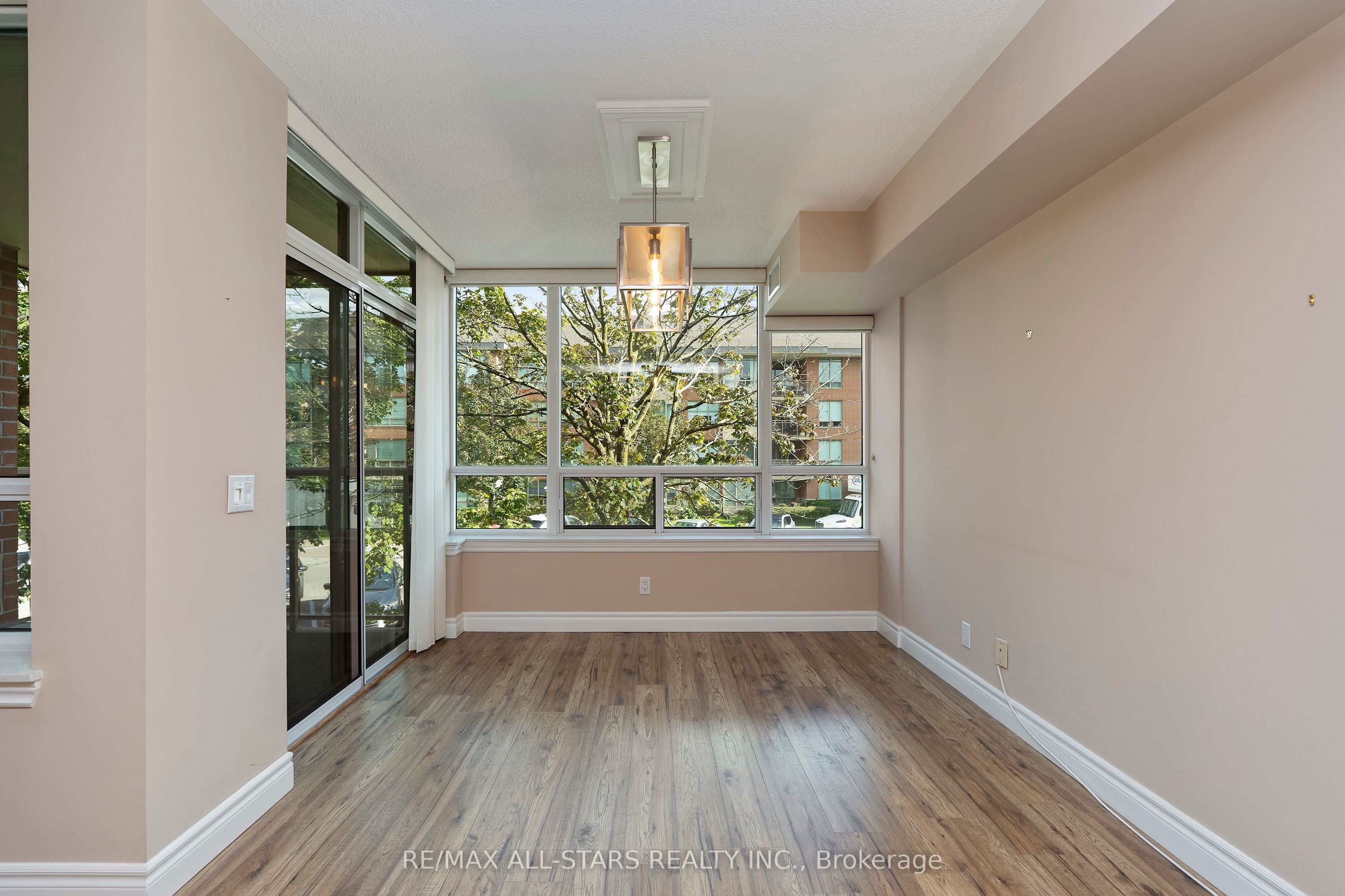 50 The Boardwalk Way 211 Property Photo 15