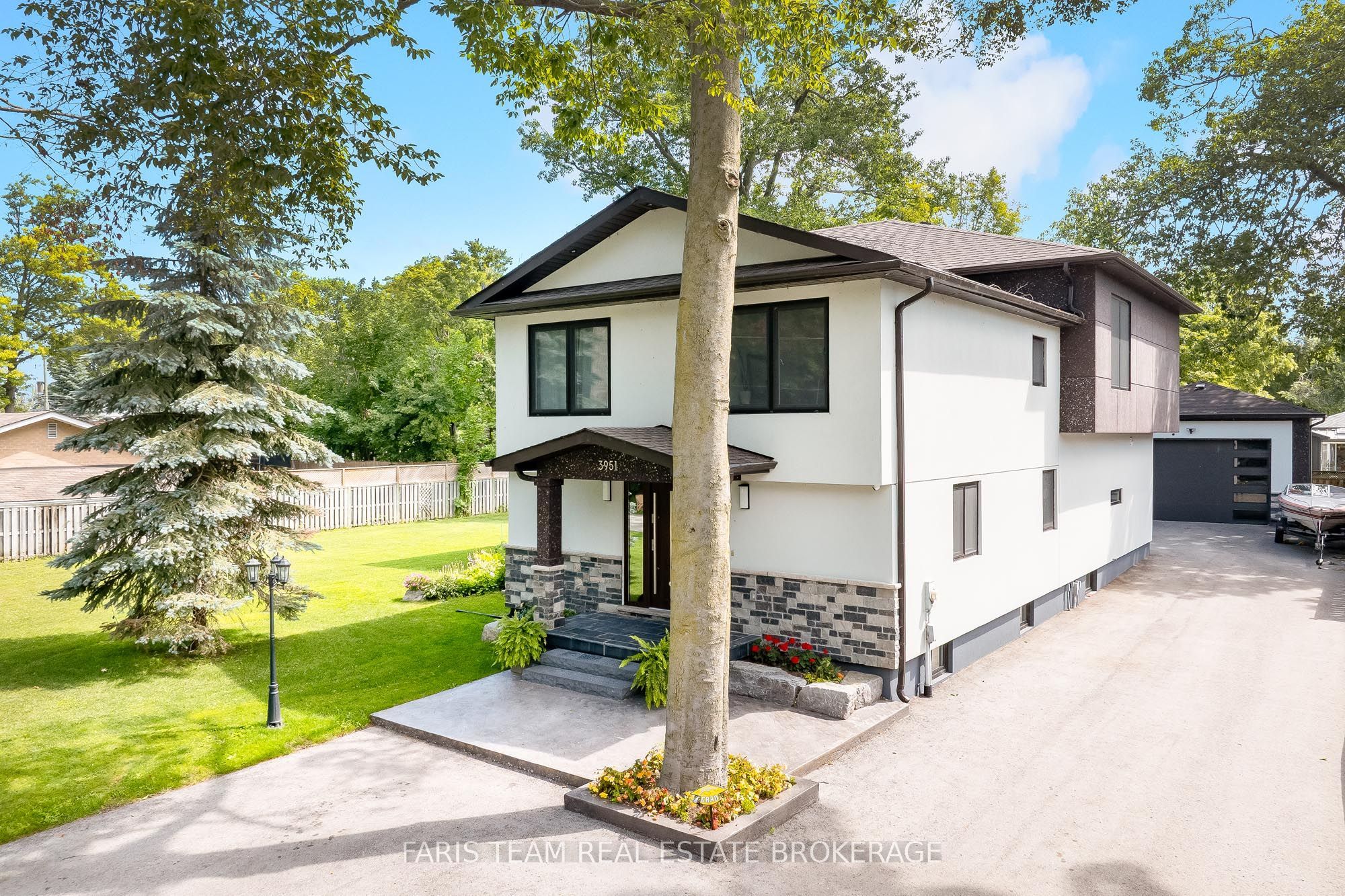 3951 Alberta Avenue Property Photo 3