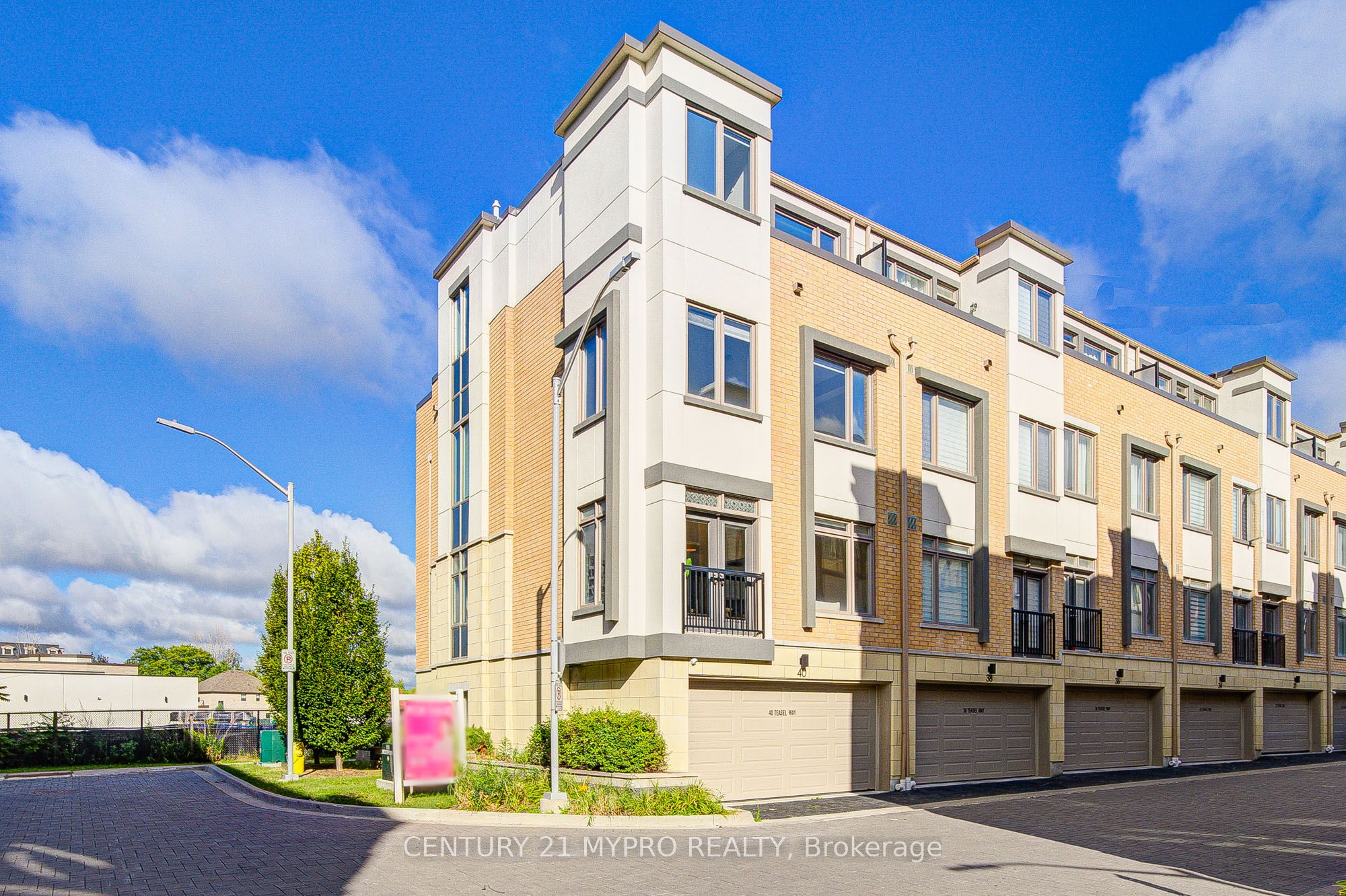40 Teasel Way Property Photo 1