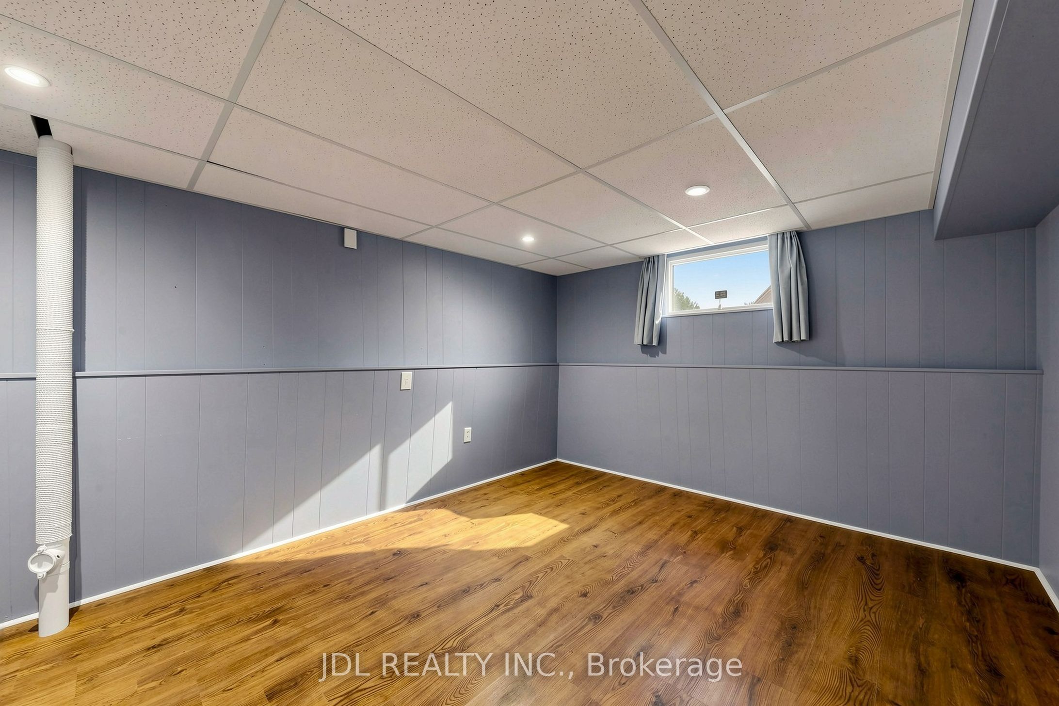 105 Park Avenue Property Photo 25