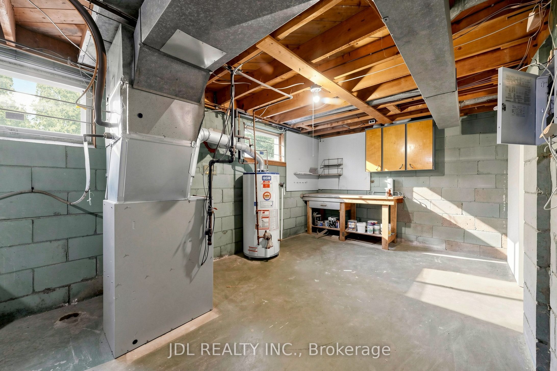 105 Park Avenue Property Photo 29