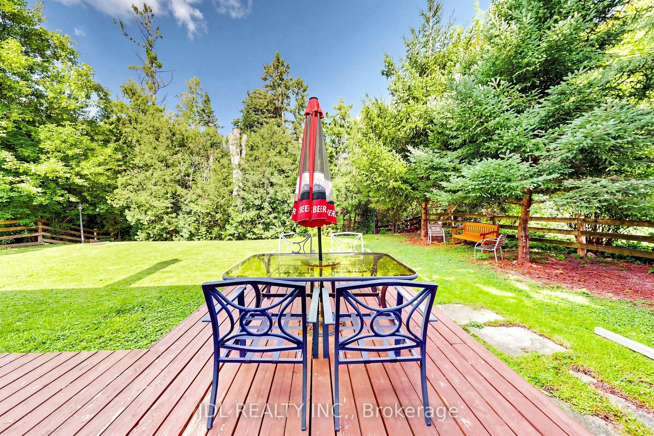 105 Park Avenue Property Photo 32