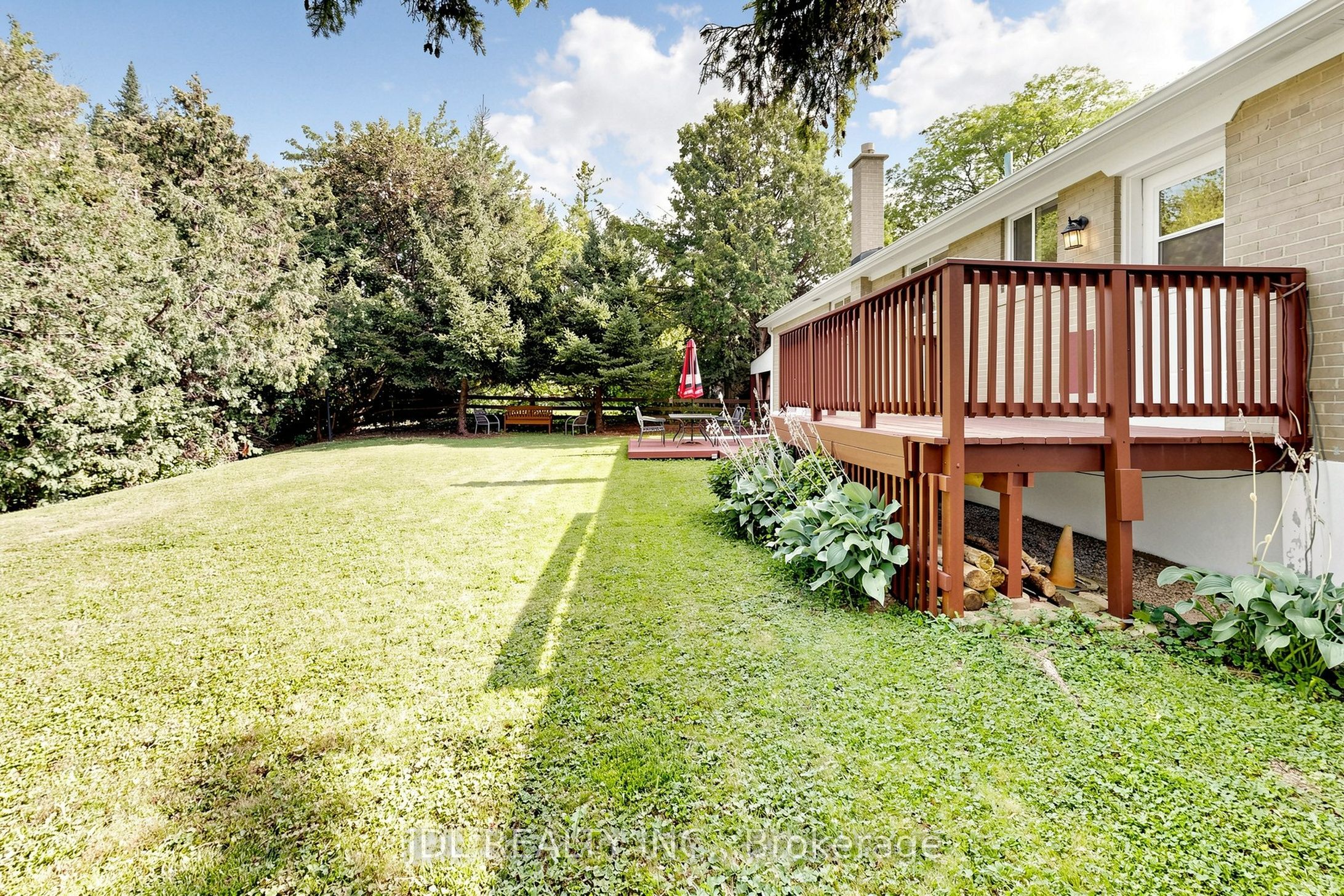 105 Park Avenue Property Photo 33