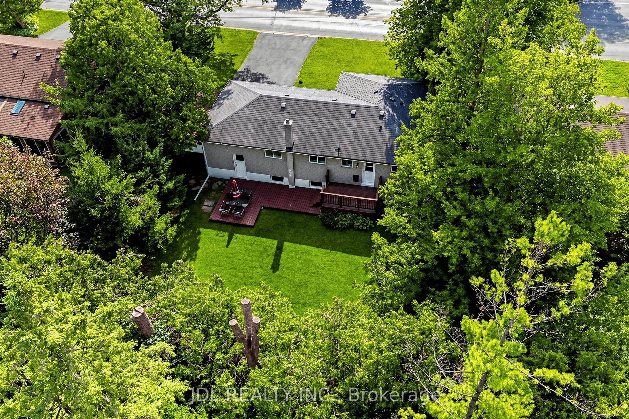 105 Park Avenue Property Photo 40