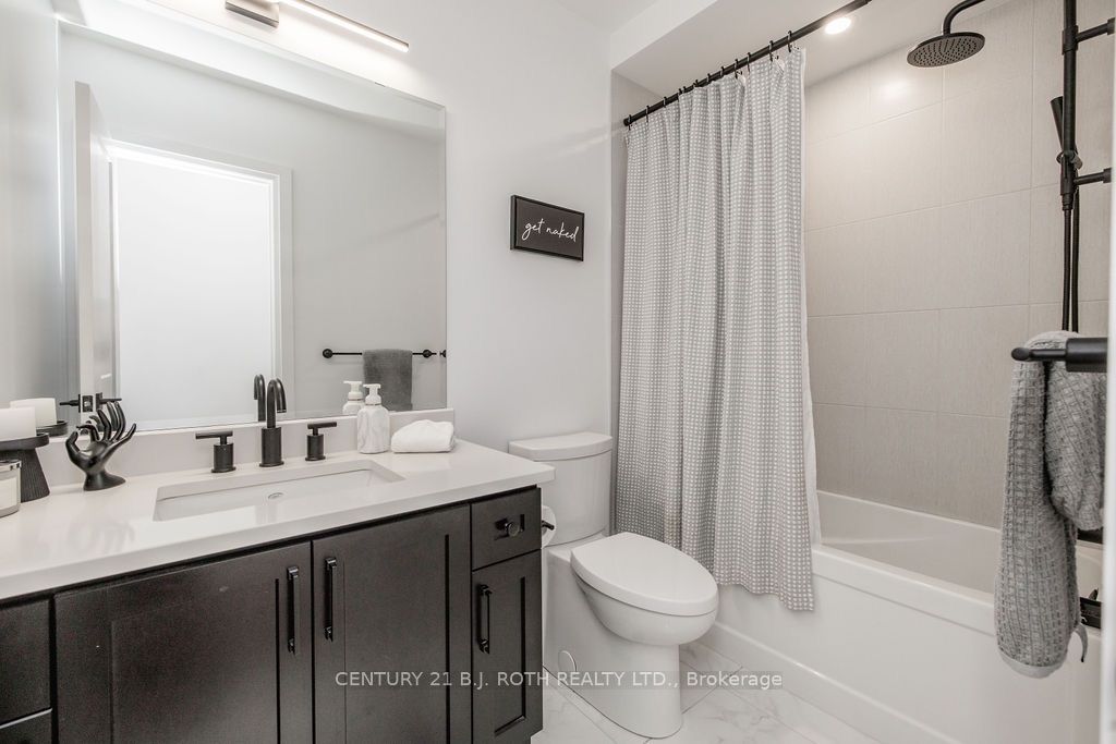 34 Kiernan Crescent N Property Photo 34