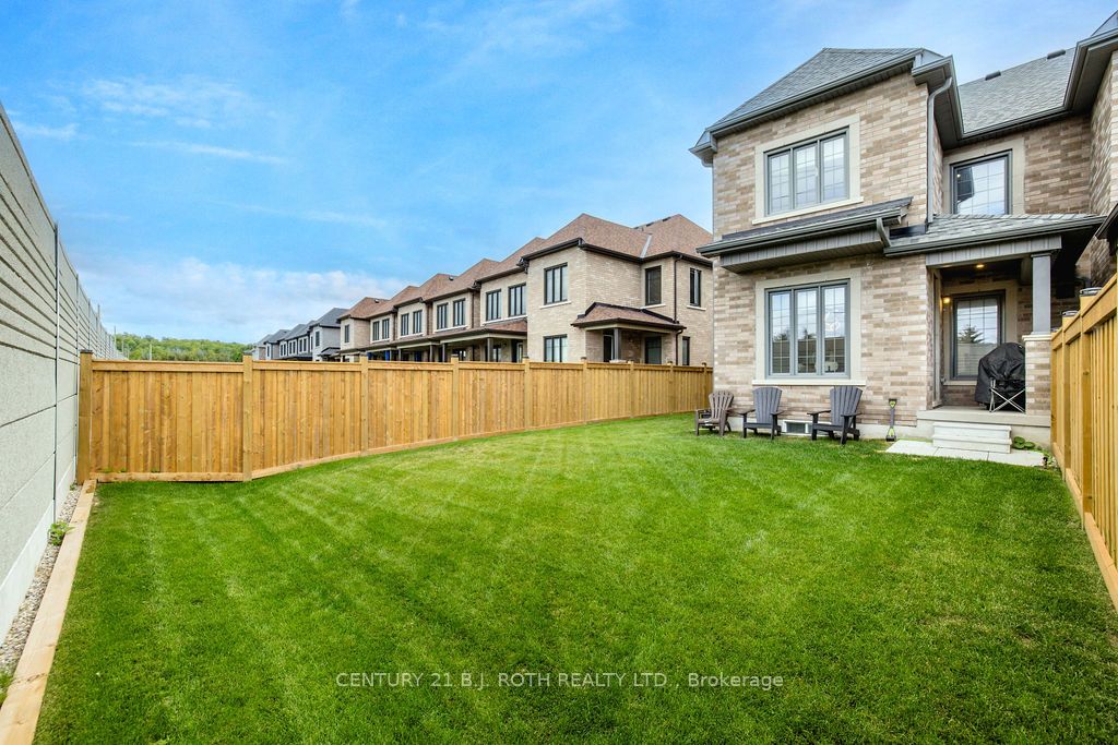 34 Kiernan Crescent N Property Photo 46