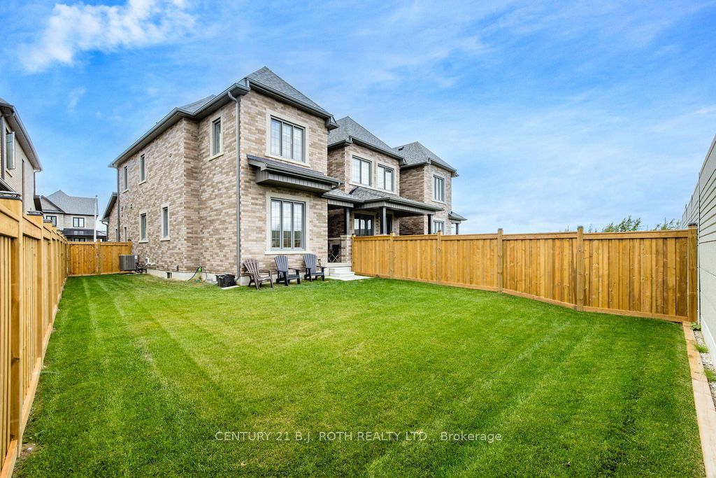 34 Kiernan Crescent N Property Photo 47
