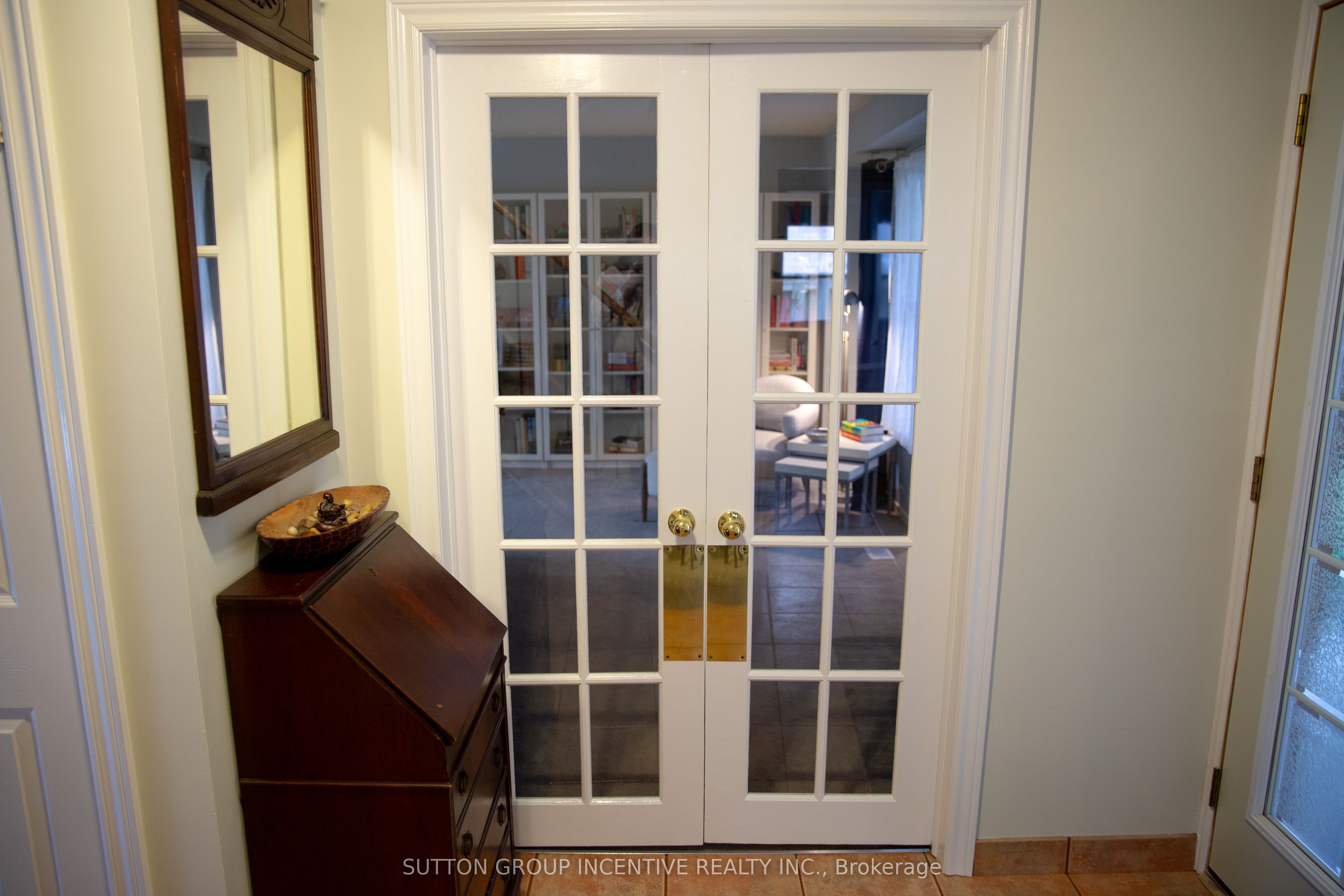 160 Walton Drive Property Photo 5