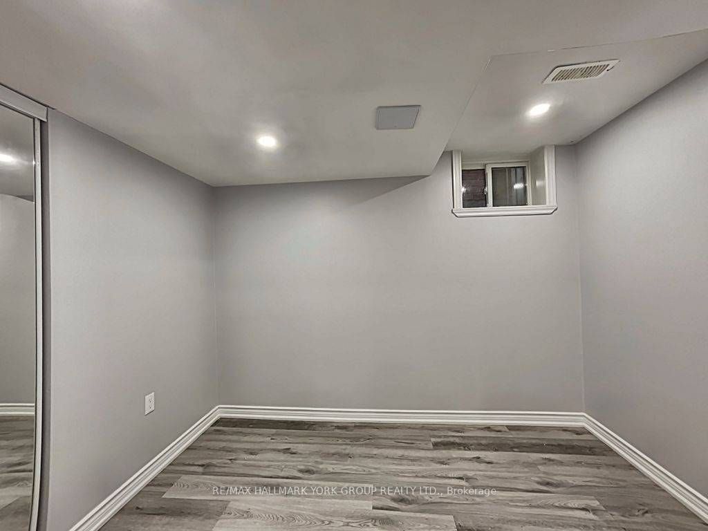 130 Orr Drive Lower Property Photo 3