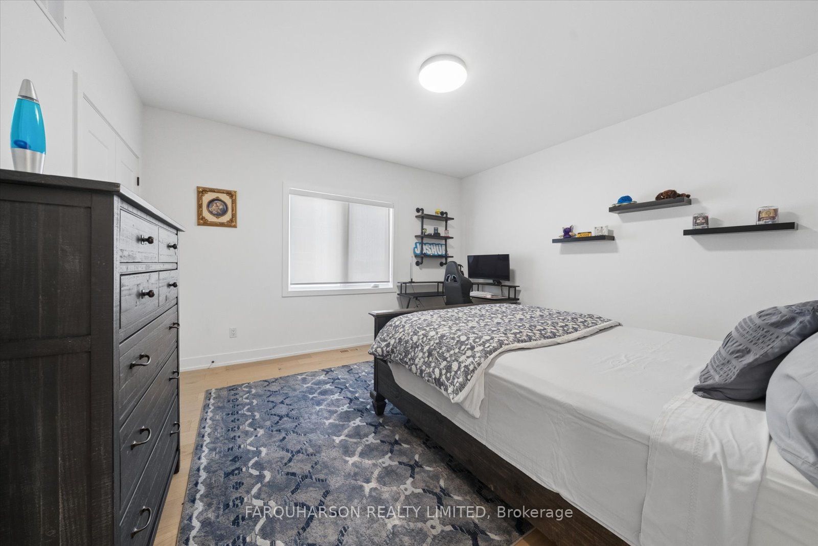 18 Victoria Drive Property Photo 14