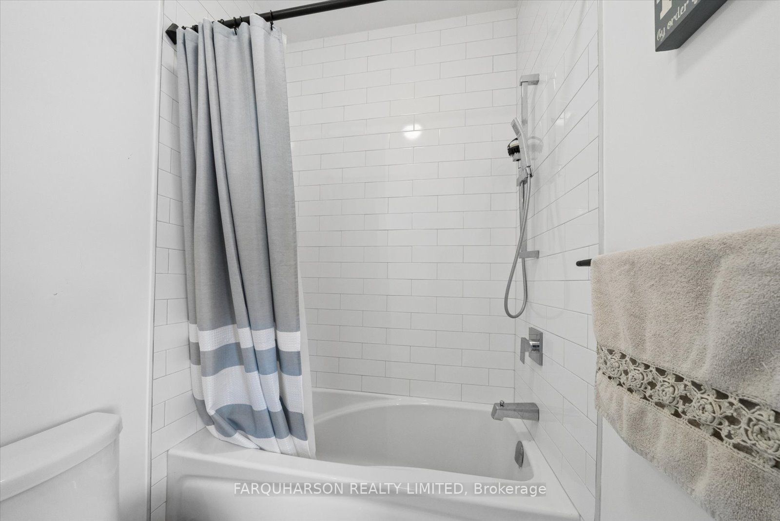 18 Victoria Drive Property Photo 19