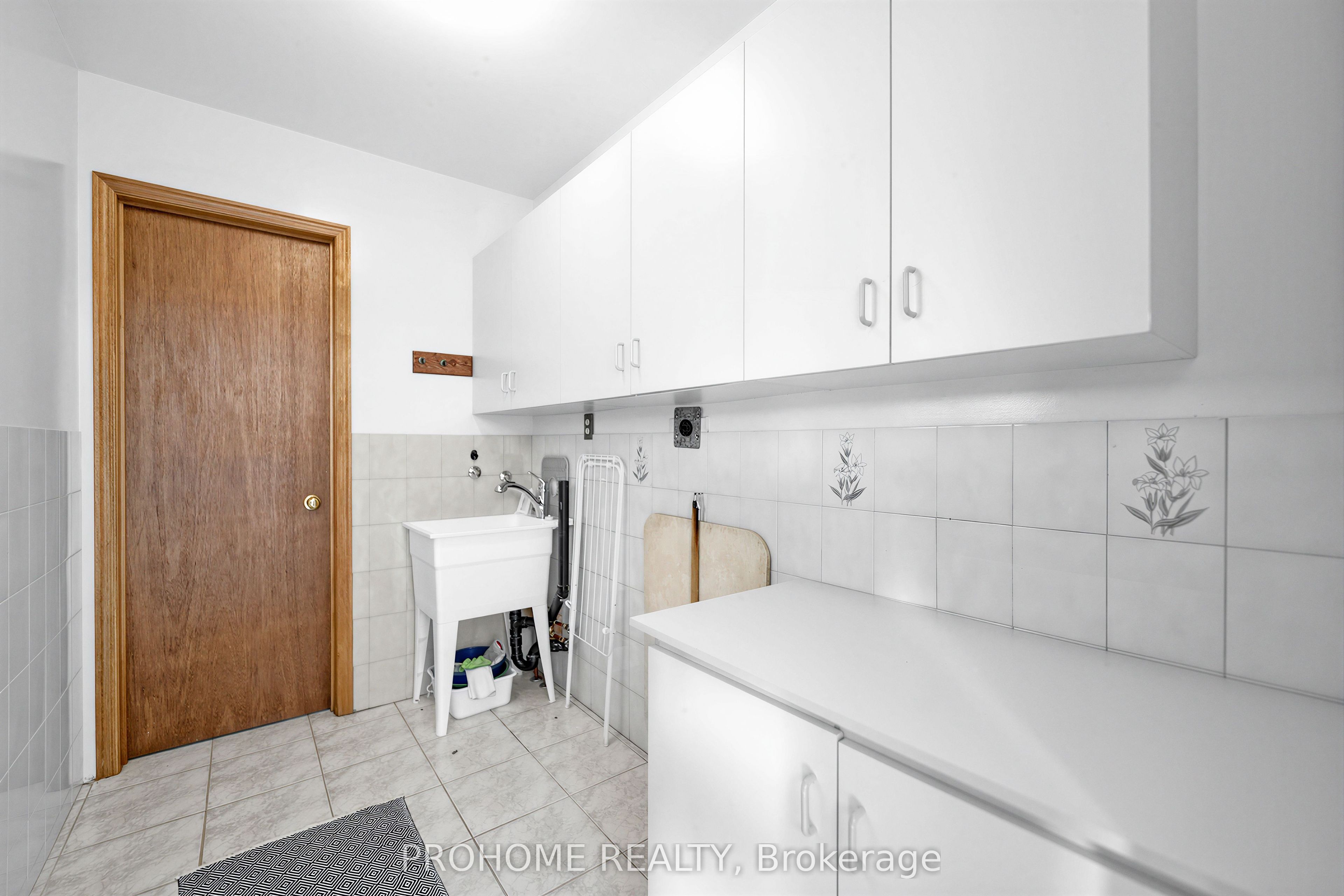 10 Joel Avenue Property Photo 25