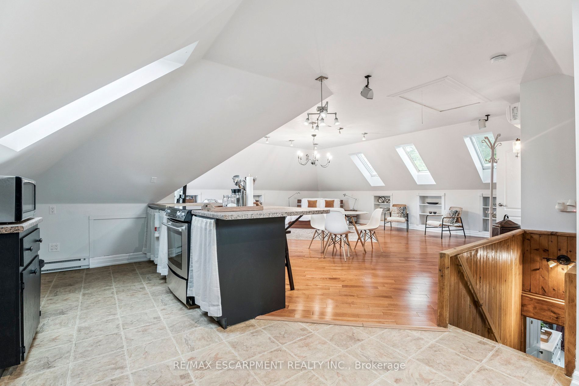 8936 32nd Side Road Property Photo 44
