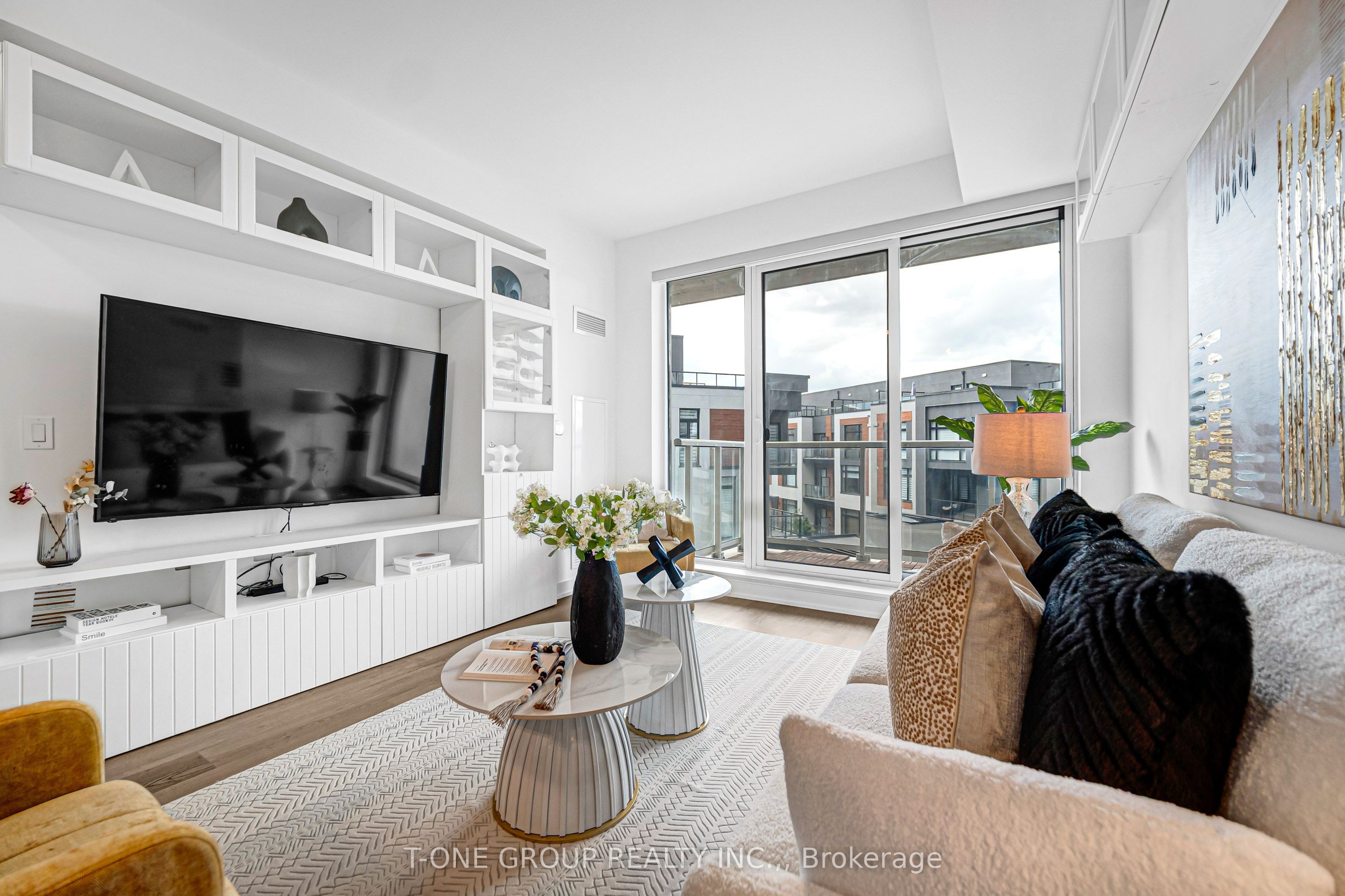 6 David Eyer Road 313 Property Photo 7