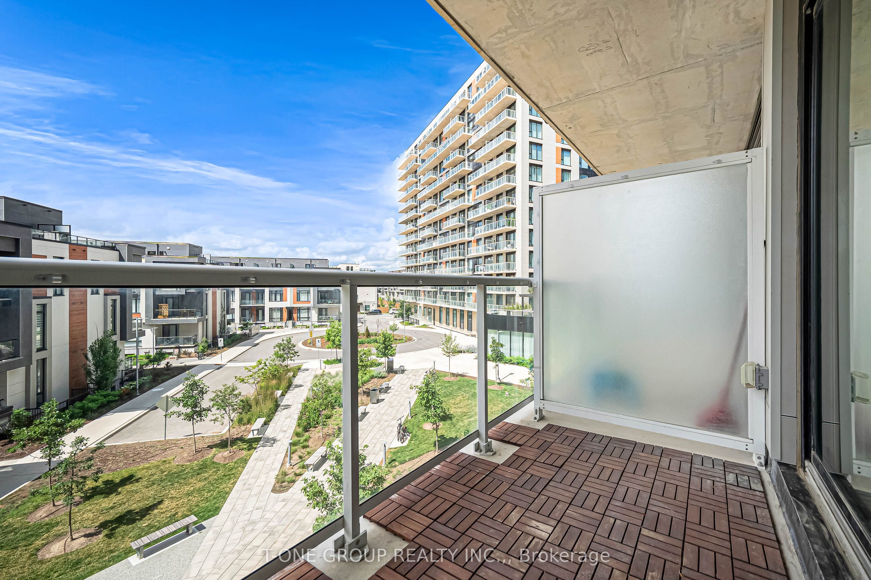 6 David Eyer Road 313 Property Photo 32