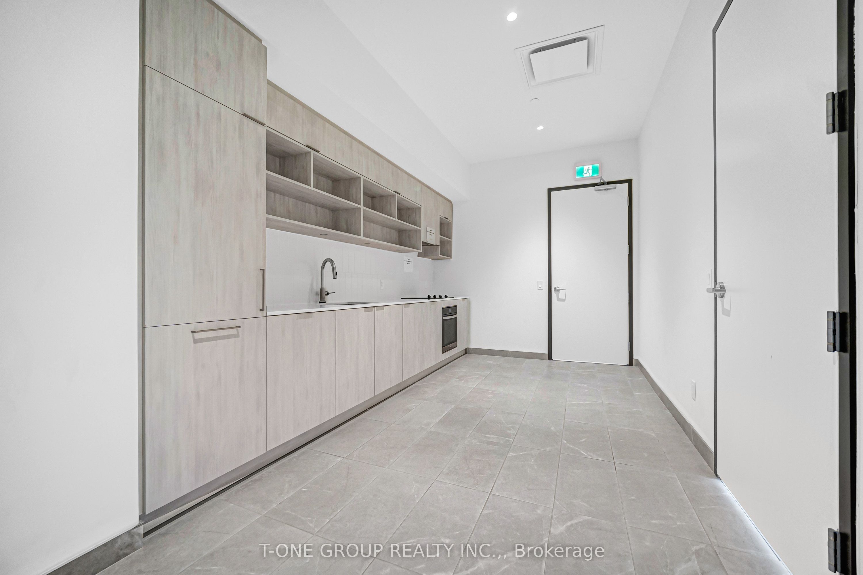 6 David Eyer Road 313 Property Photo 39