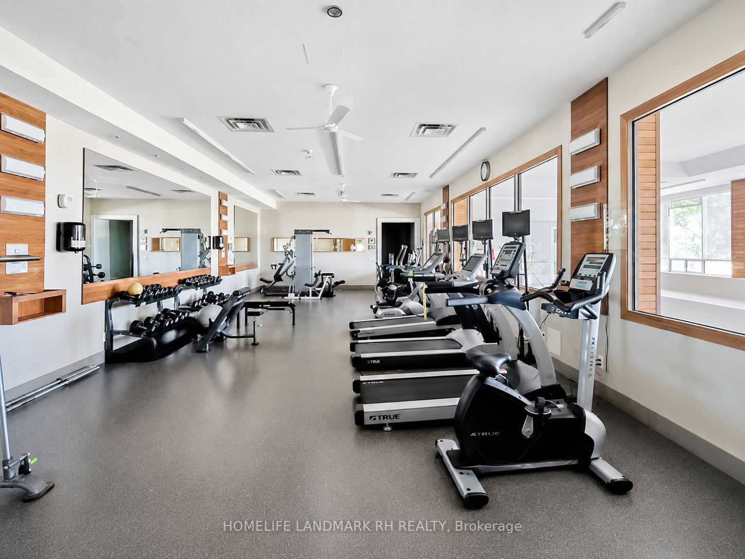 30 Times Avenue Property Photo 31
