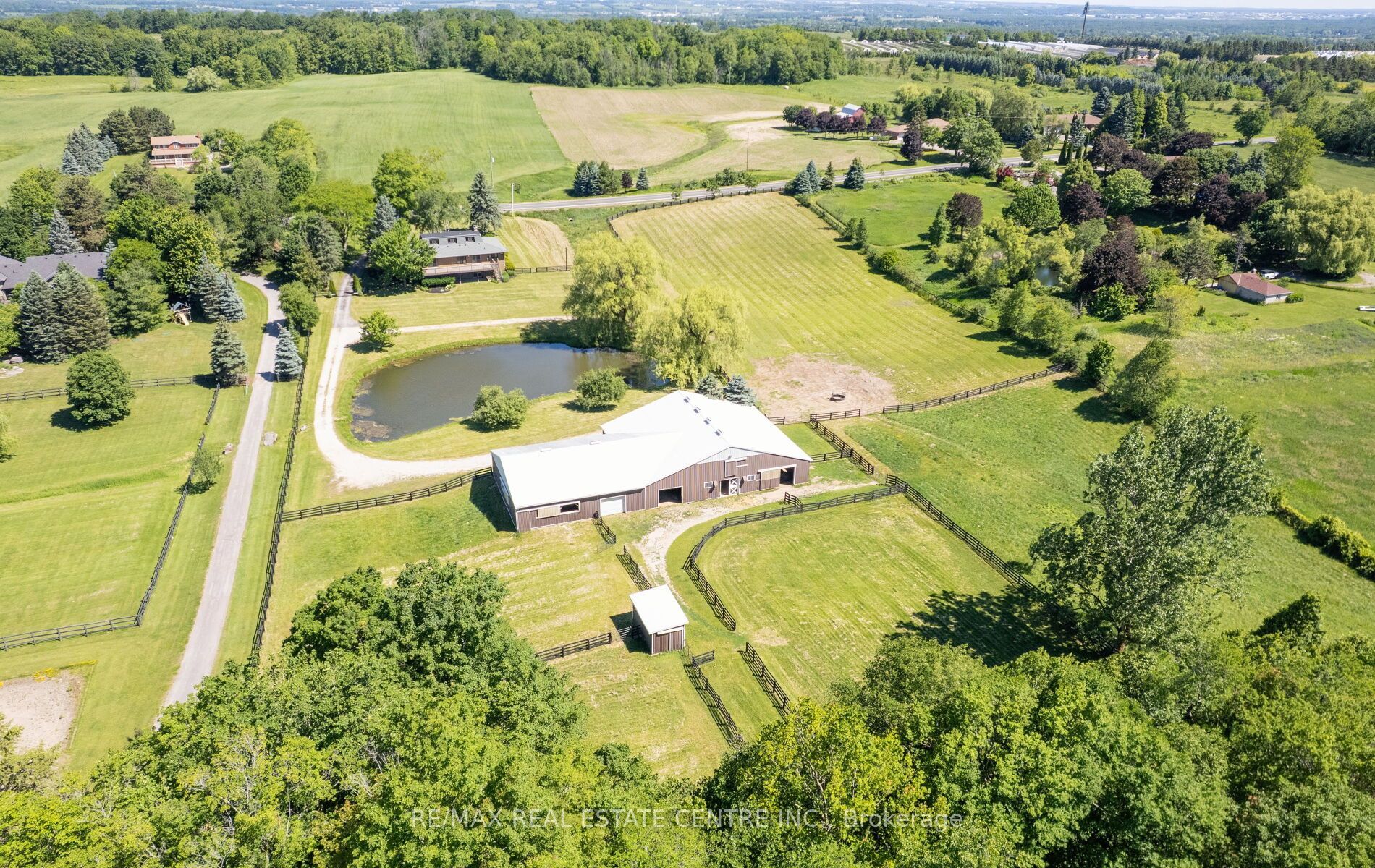 6375 17th Sideroad Property Photo 1