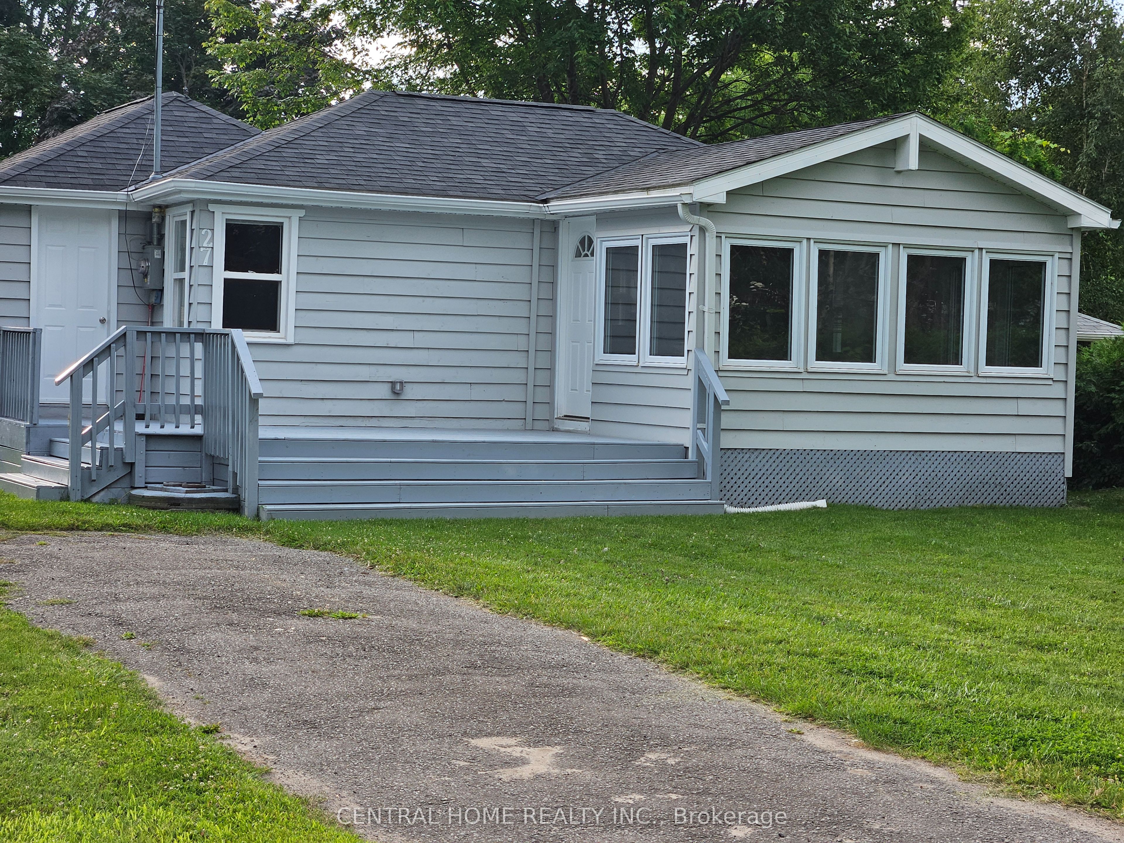 27 Blue Heron Drive Property Photo 3