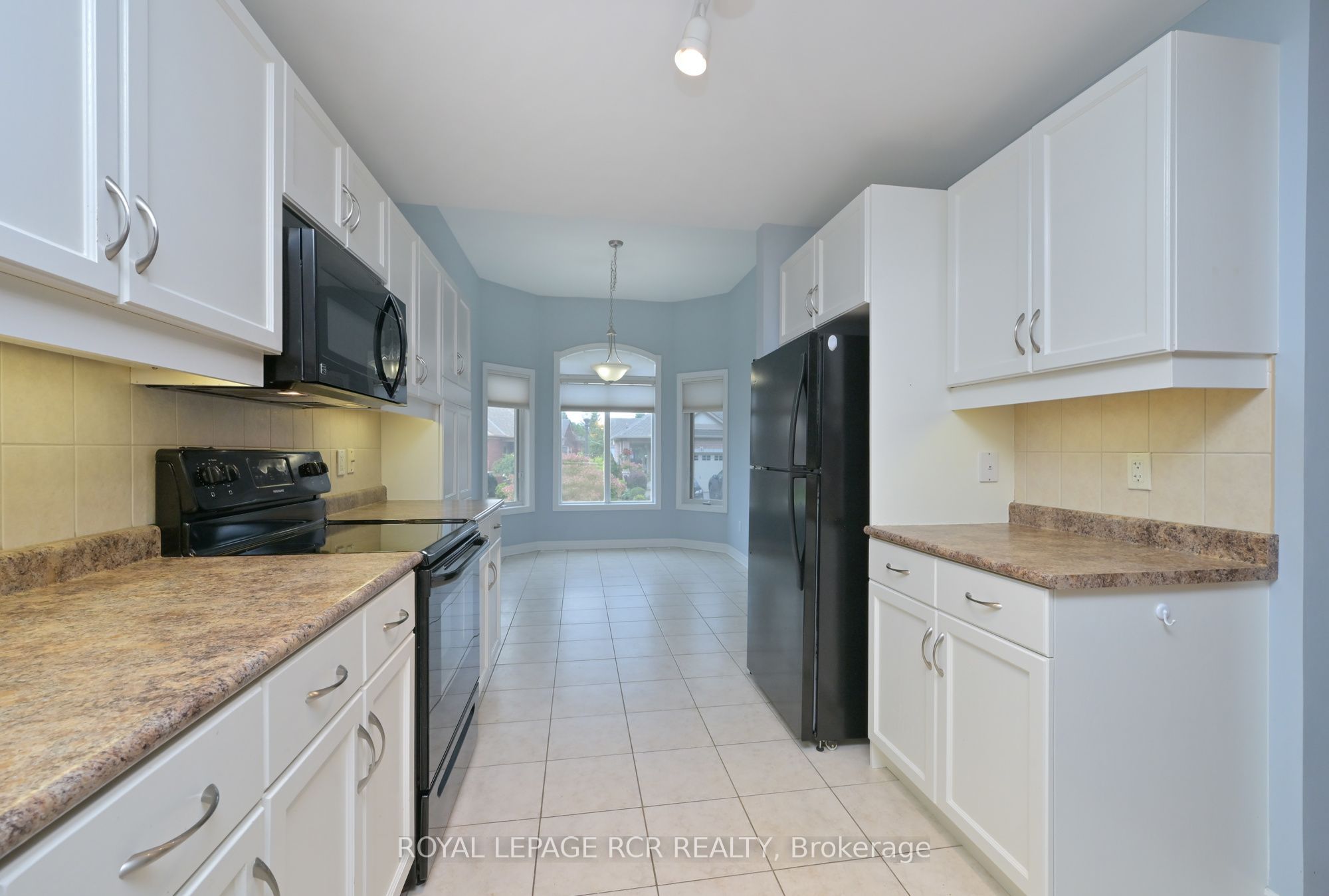 6 Artisan Lane Property Photo 8